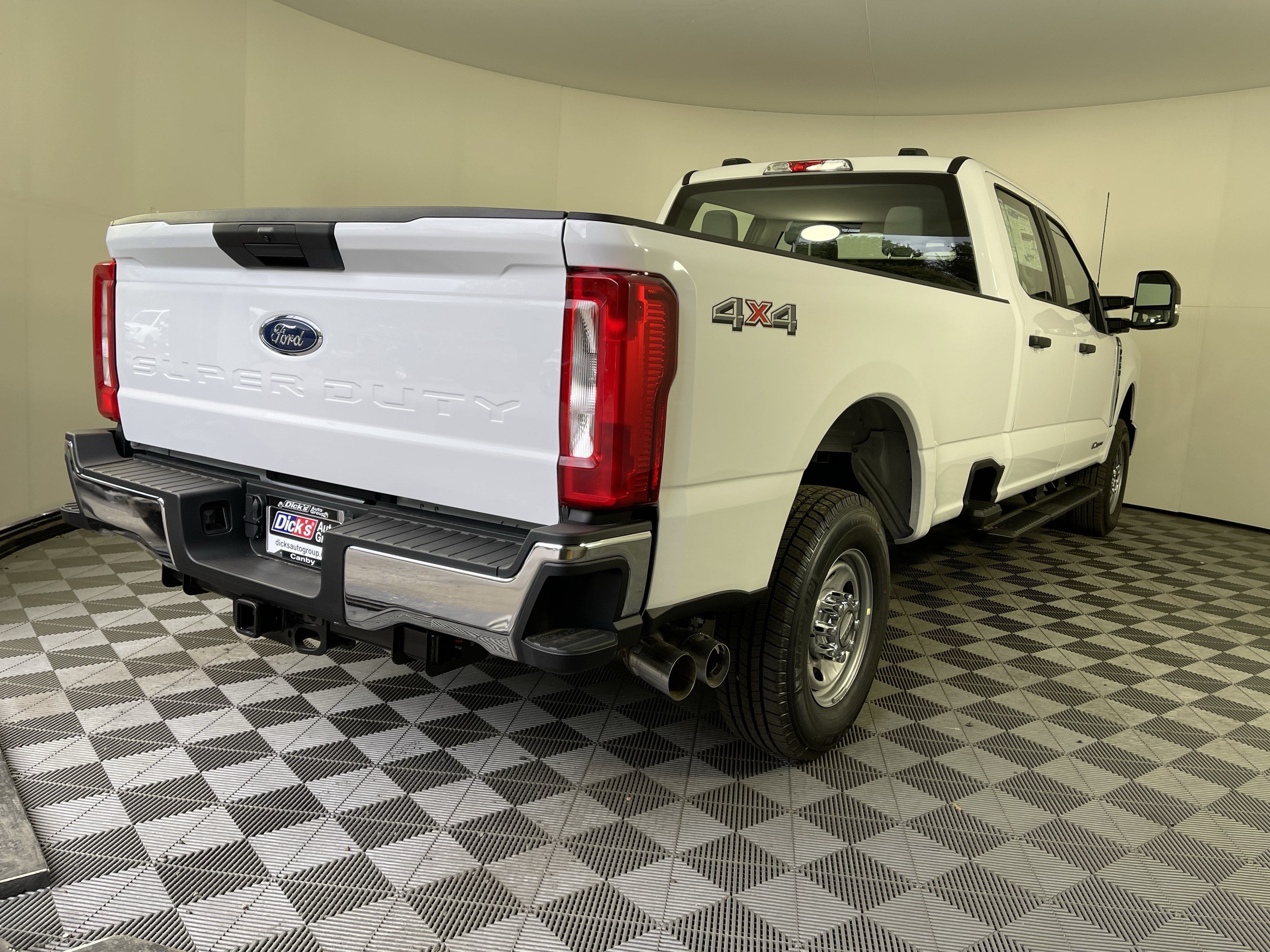 2026 Ford Super Duty F-250 SRW XL 4WD Crew Cab 6.75' Box