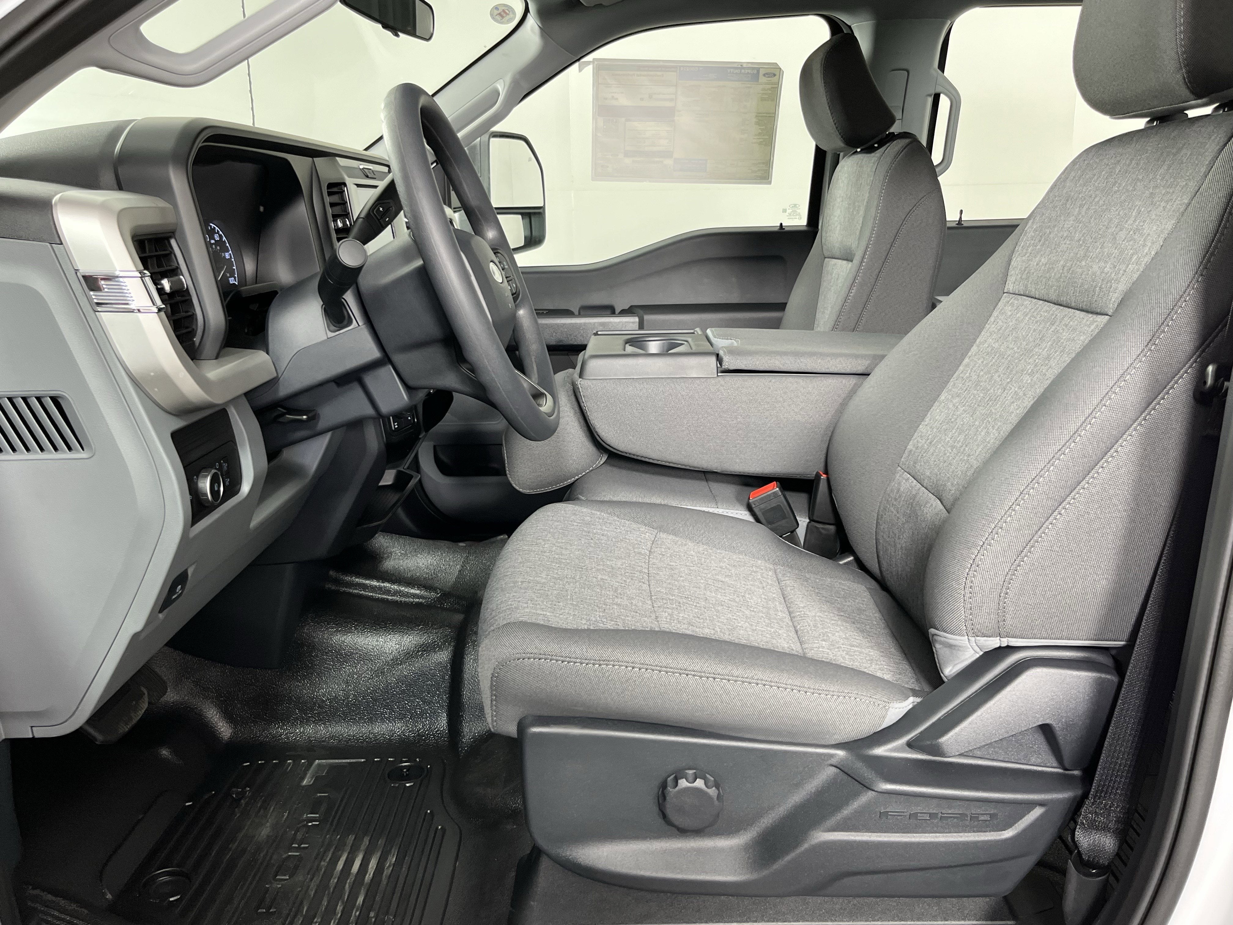 2026 Ford Super Duty F-250 SRW XL 4WD Crew Cab 6.75' Box