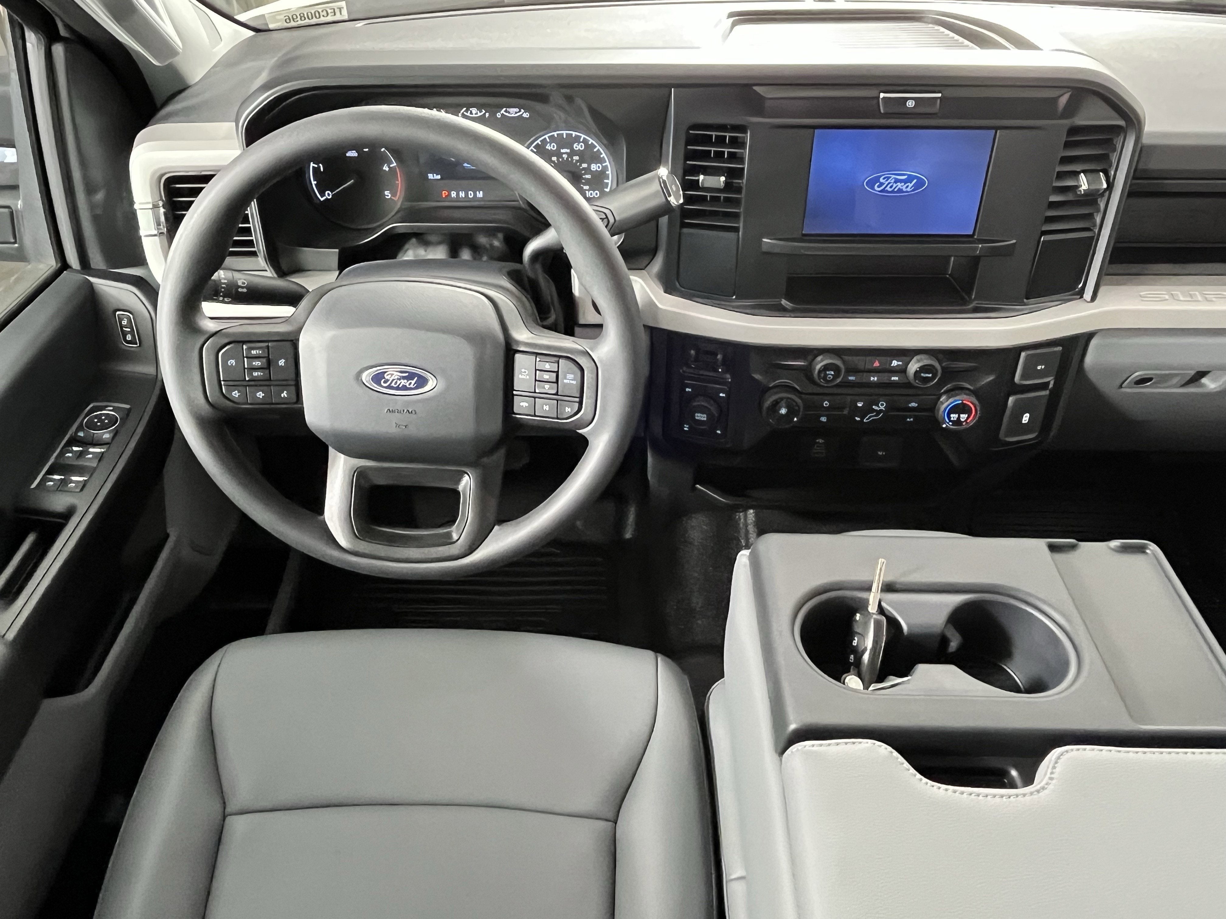 2026 Ford Super Duty F-250 SRW XL 4WD Crew Cab 6.75' Box