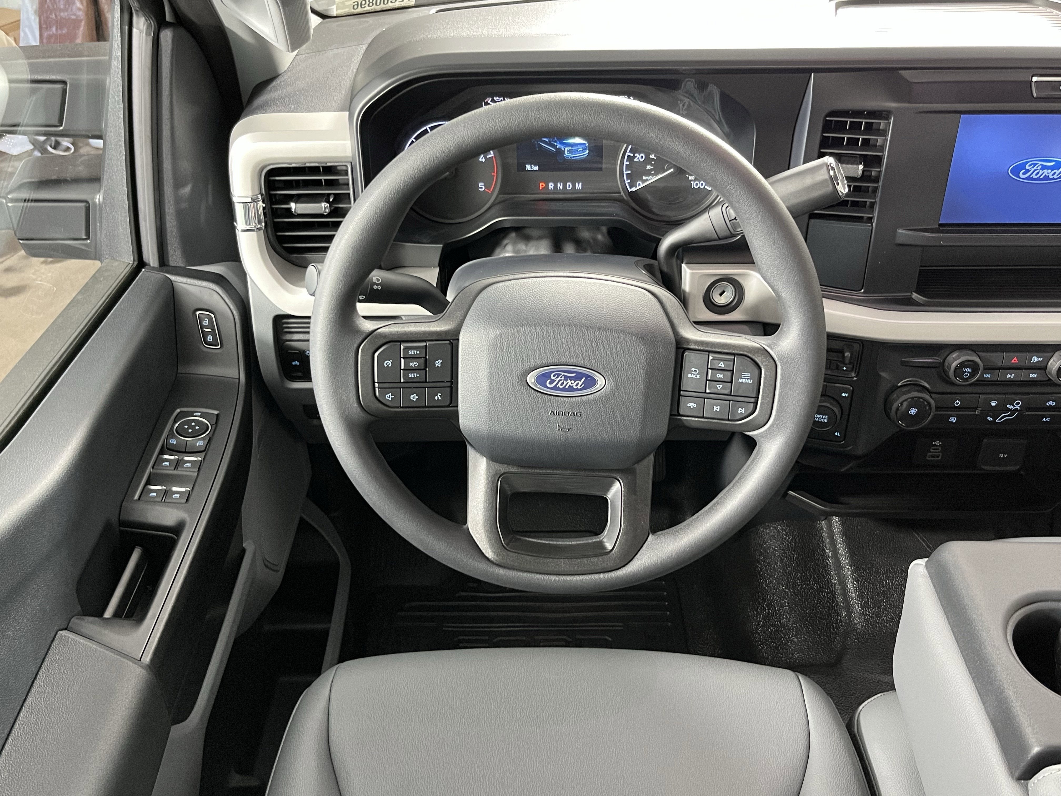 2026 Ford Super Duty F-250 SRW XL 4WD Crew Cab 6.75' Box