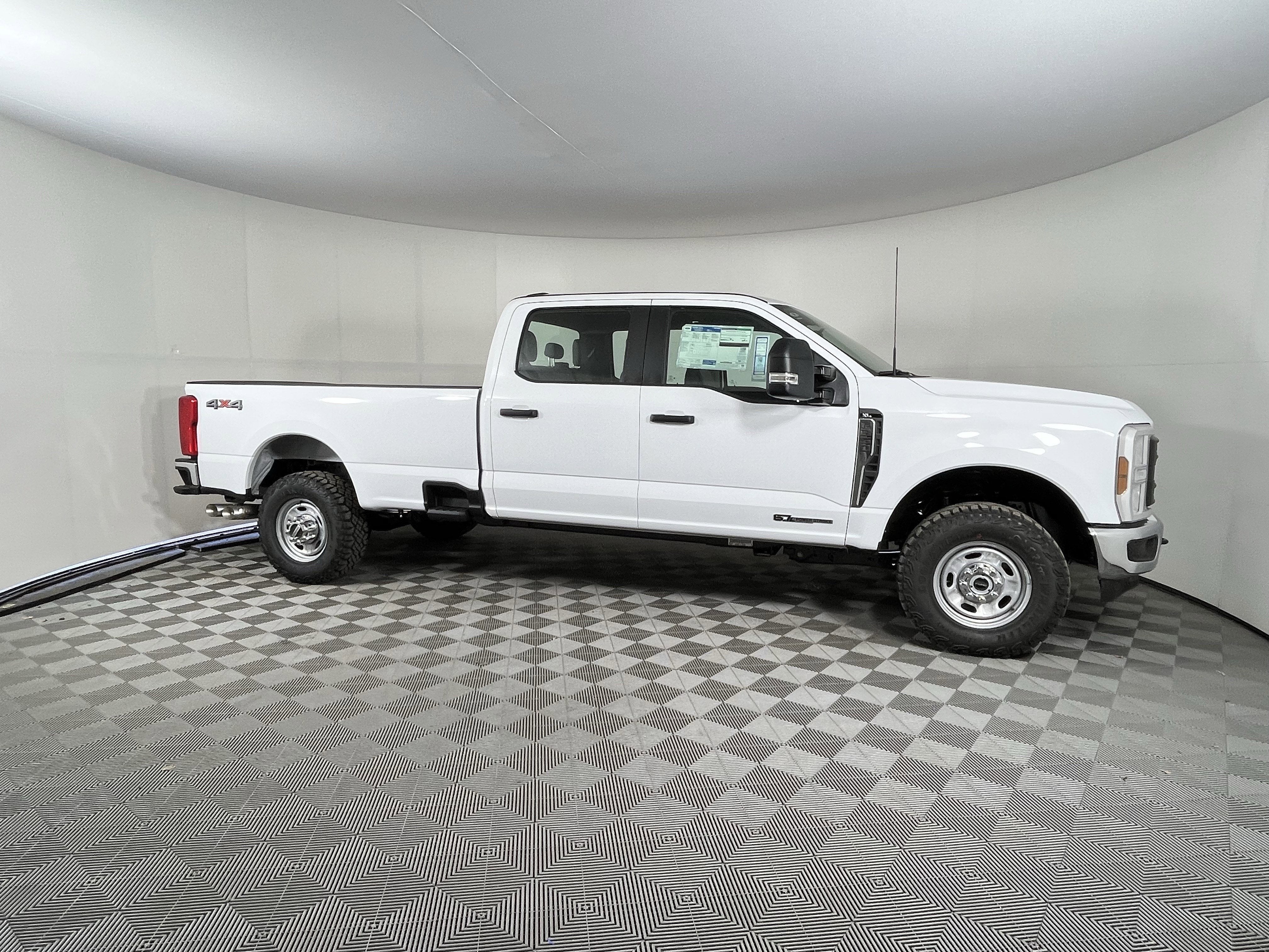 2026 Ford Super Duty F-250 SRW XL 4WD Crew Cab 6.75' Box