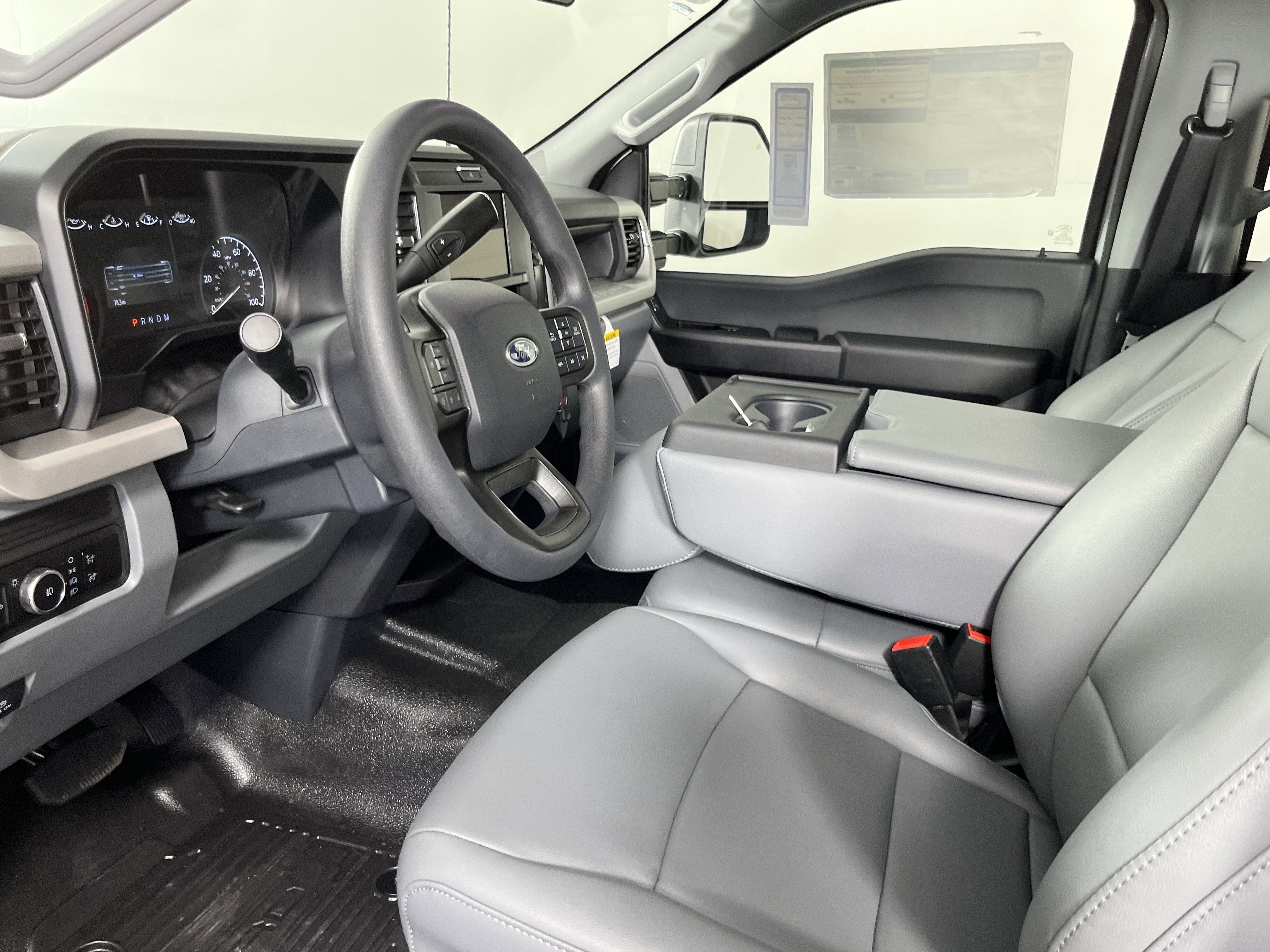 2026 Ford Super Duty F-250 SRW XL 4WD Crew Cab 6.75' Box