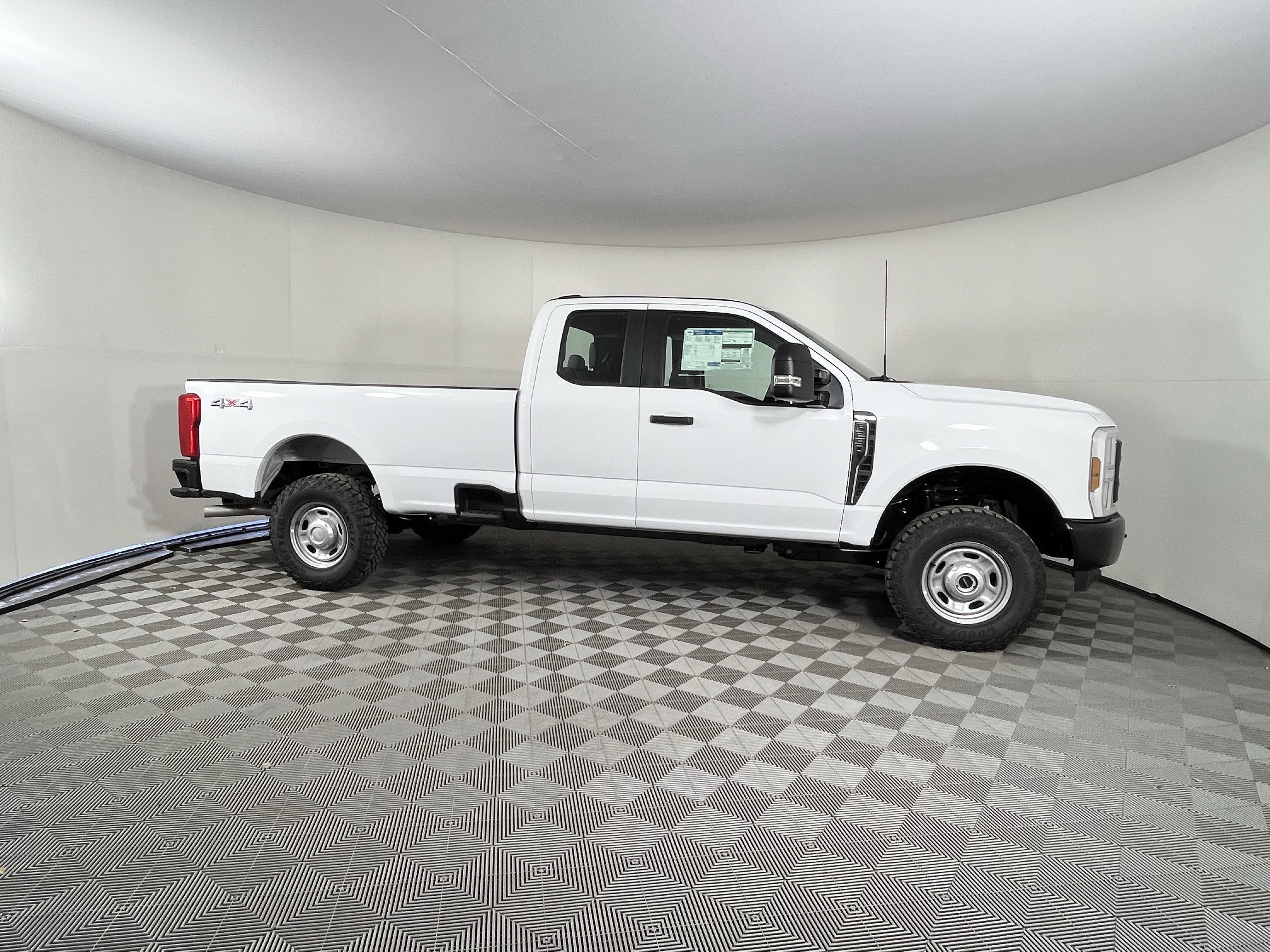 2026 Ford Super Duty F-250 SRW XL 4WD SuperCab 8' Box