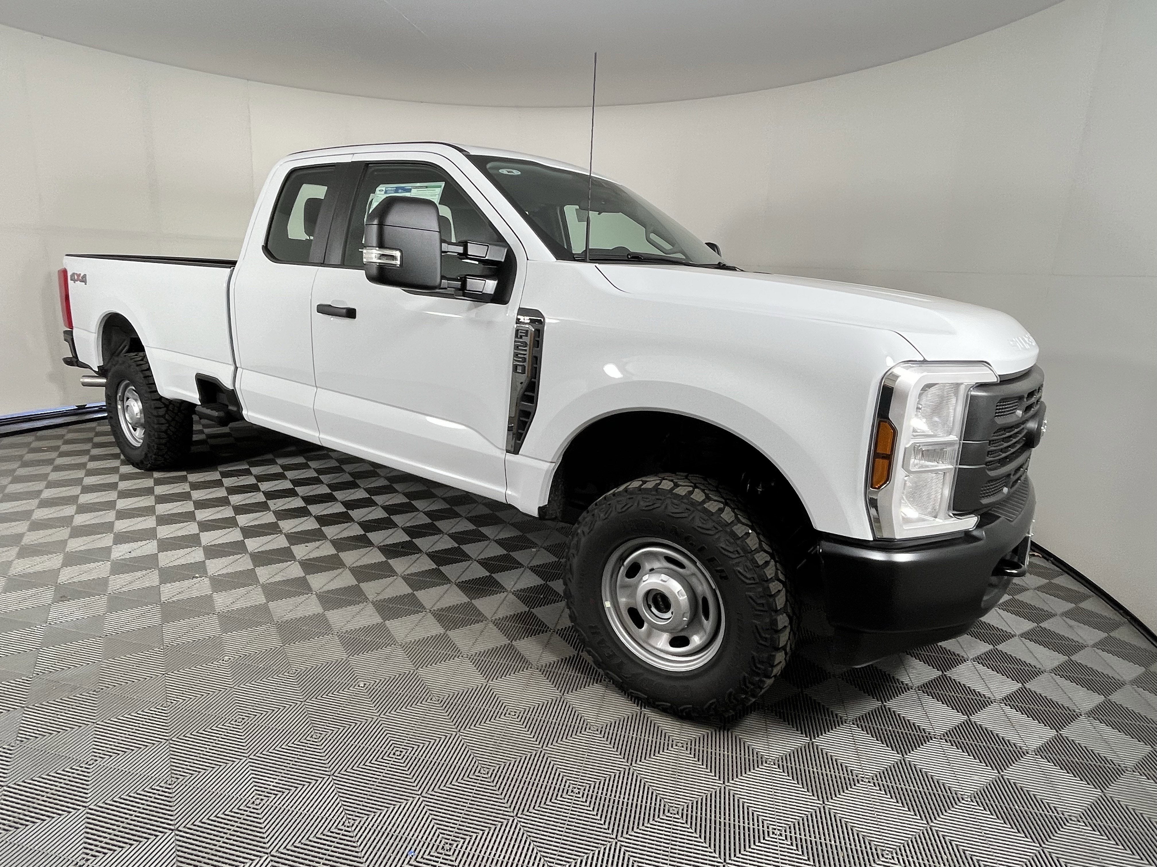 2026 Ford Super Duty F-250 SRW XL 4WD SuperCab 8' Box