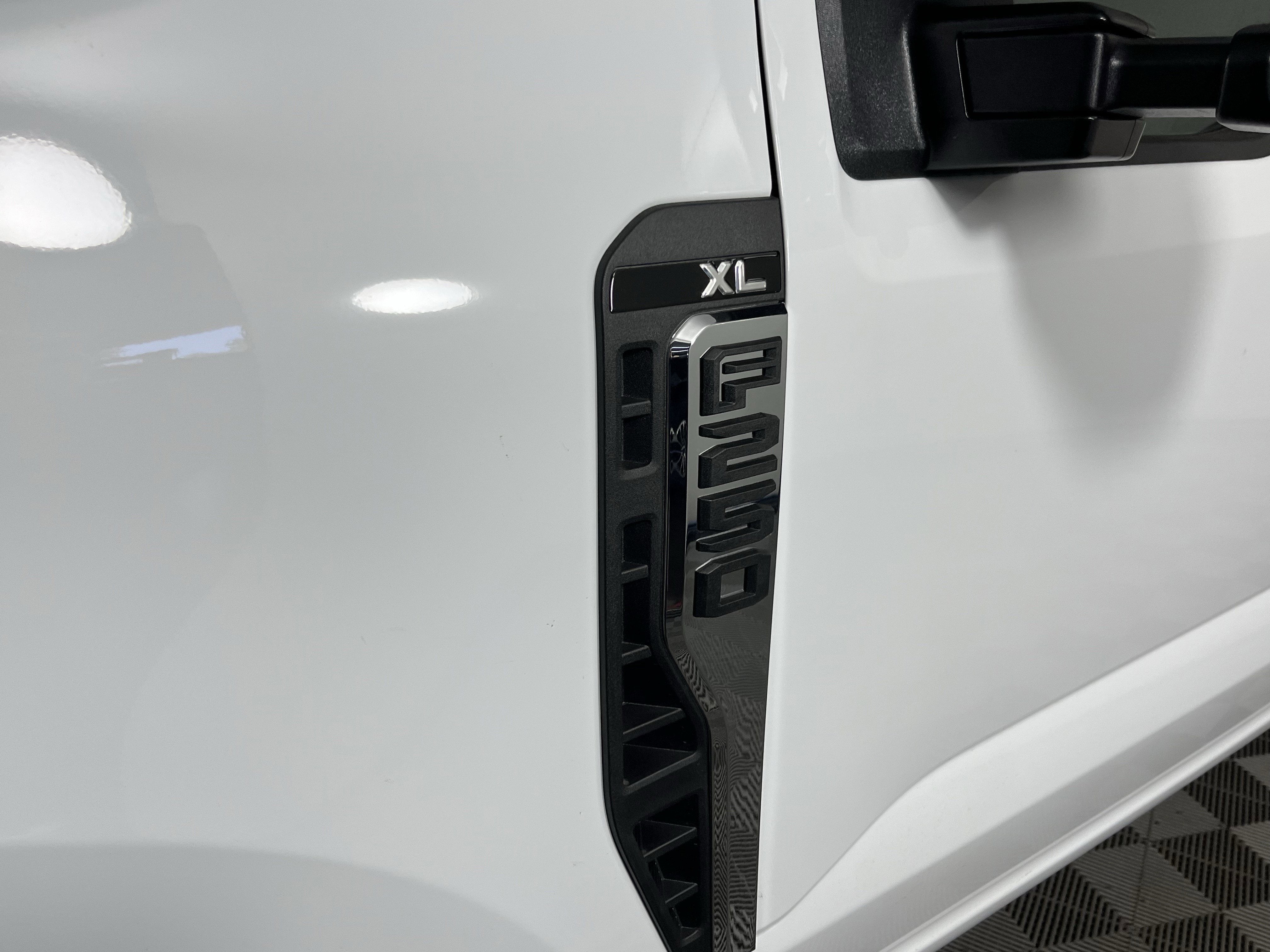 2026 Ford Super Duty F-250 SRW XL 4WD SuperCab 8' Box