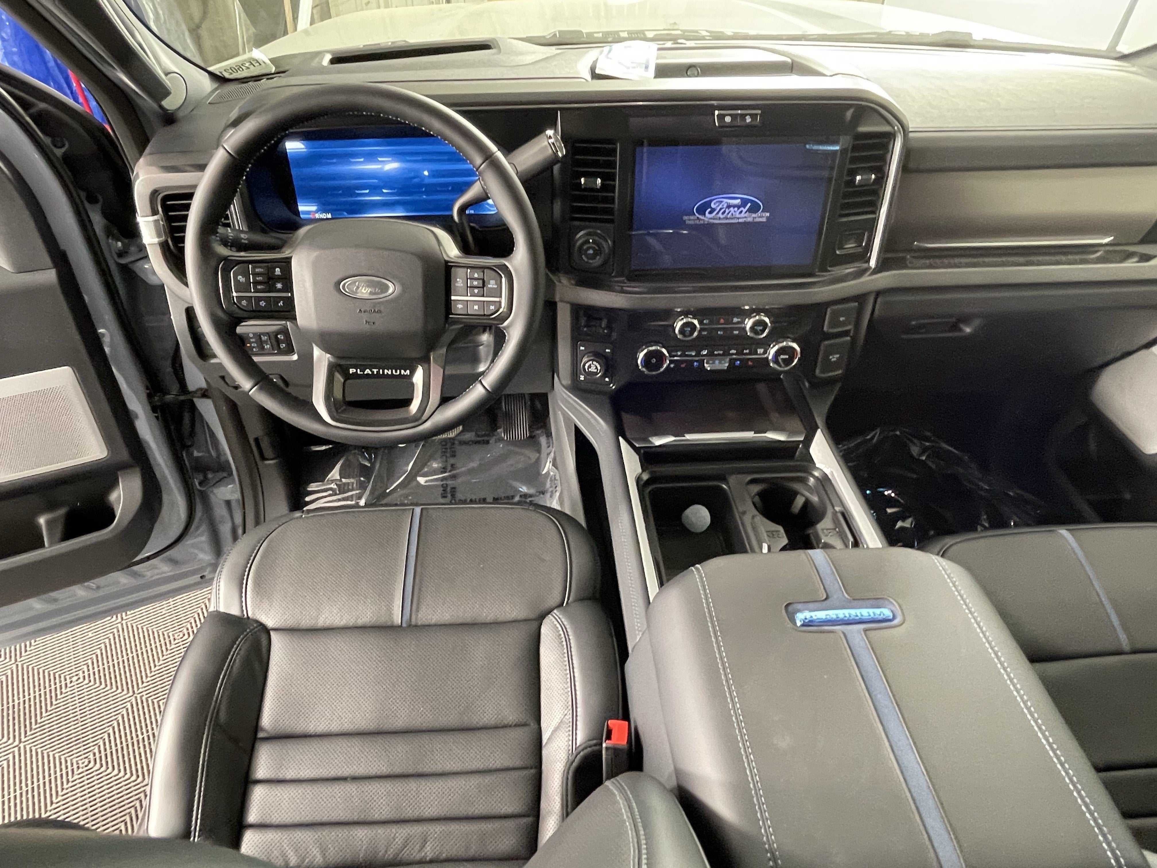 2026 Ford Super Duty F-250 SRW PLATINUM 4WD Crew Cab 6.75' Box