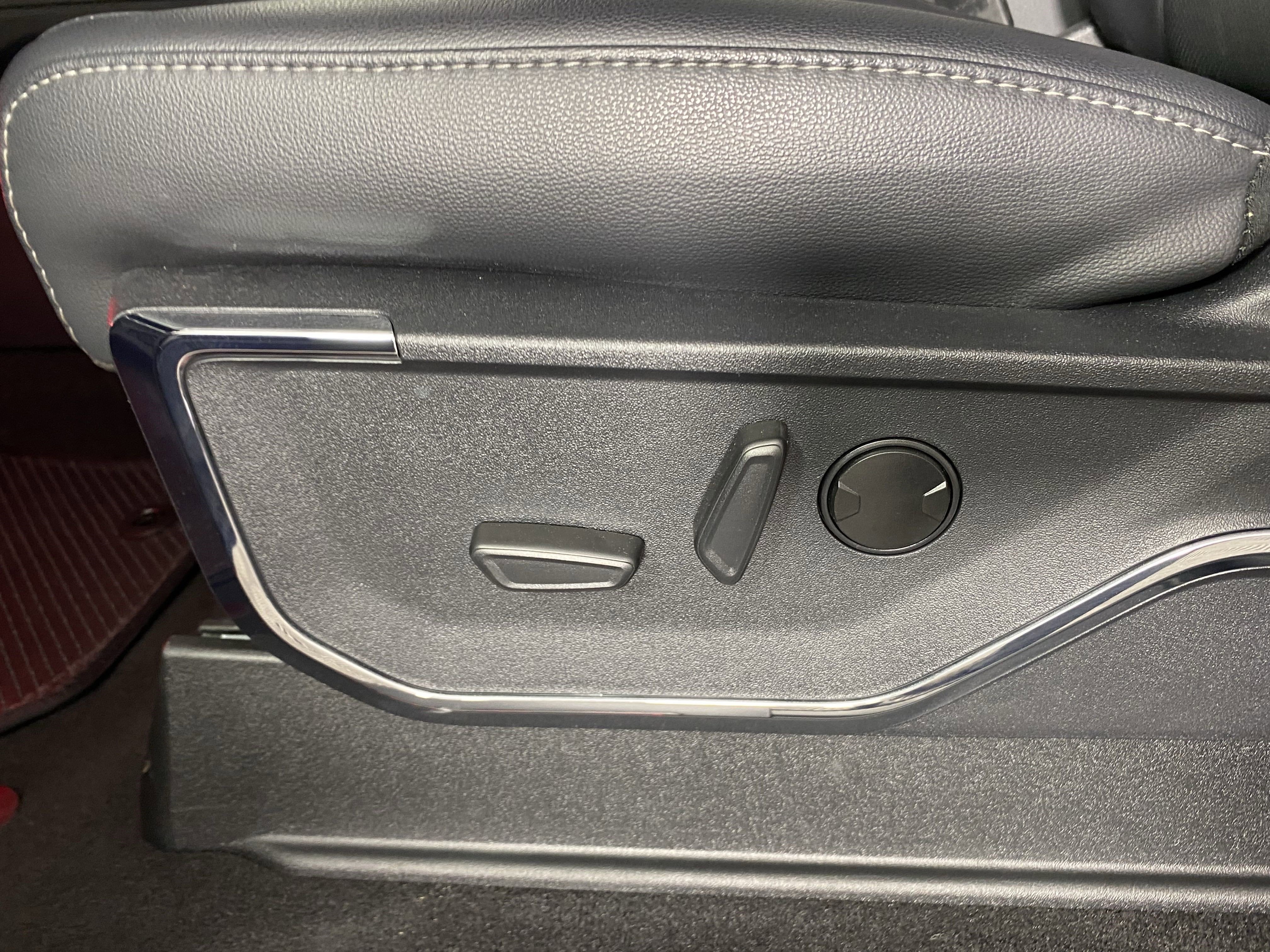 2024 Ford Super Duty F-250 Custom Black Widow Lariat 4WD Crew Cab 6.75' Box