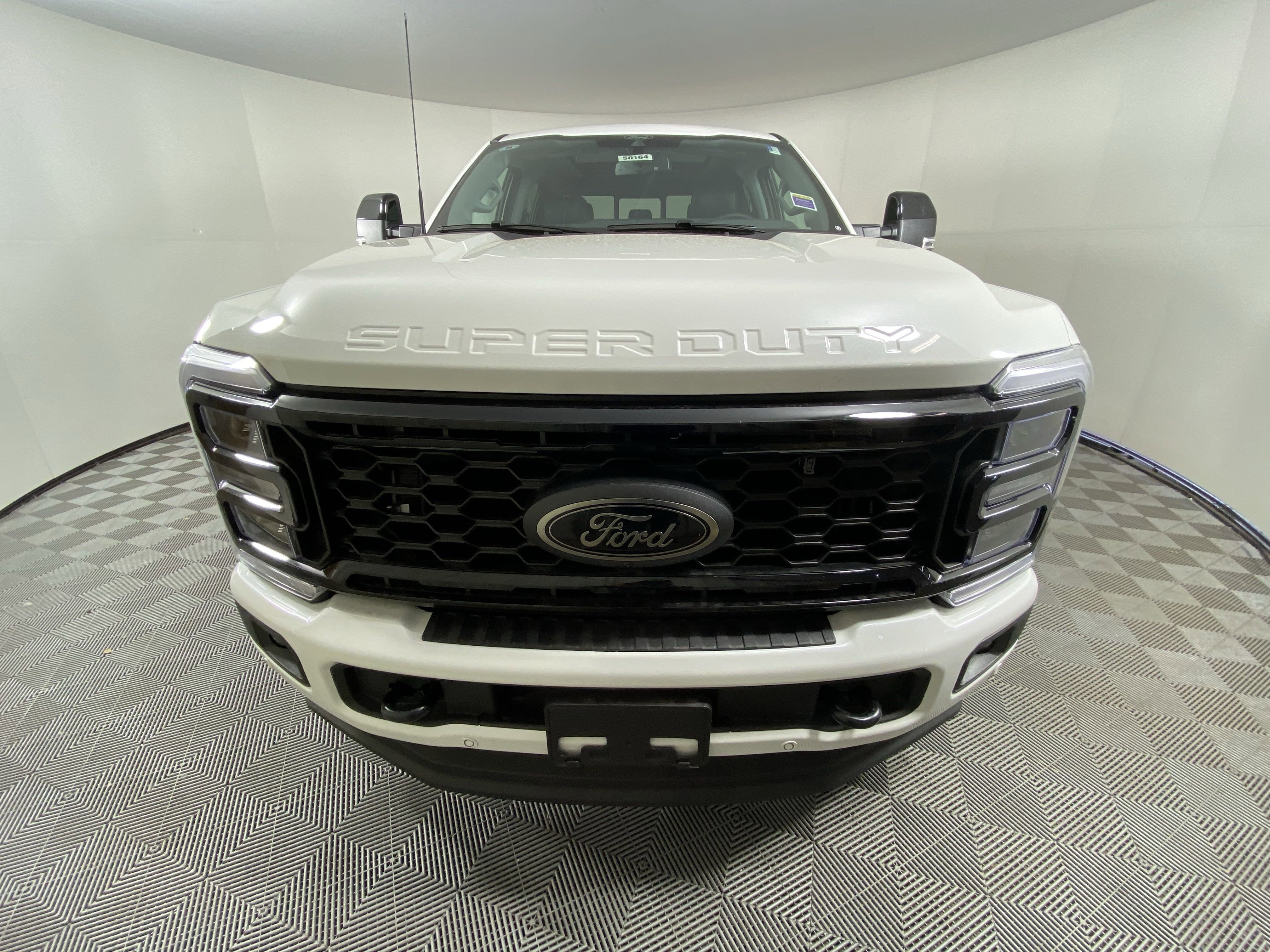 2025 Ford Super Duty F-250 SRW Lariat 4WD Crew Cab 6.75' Box