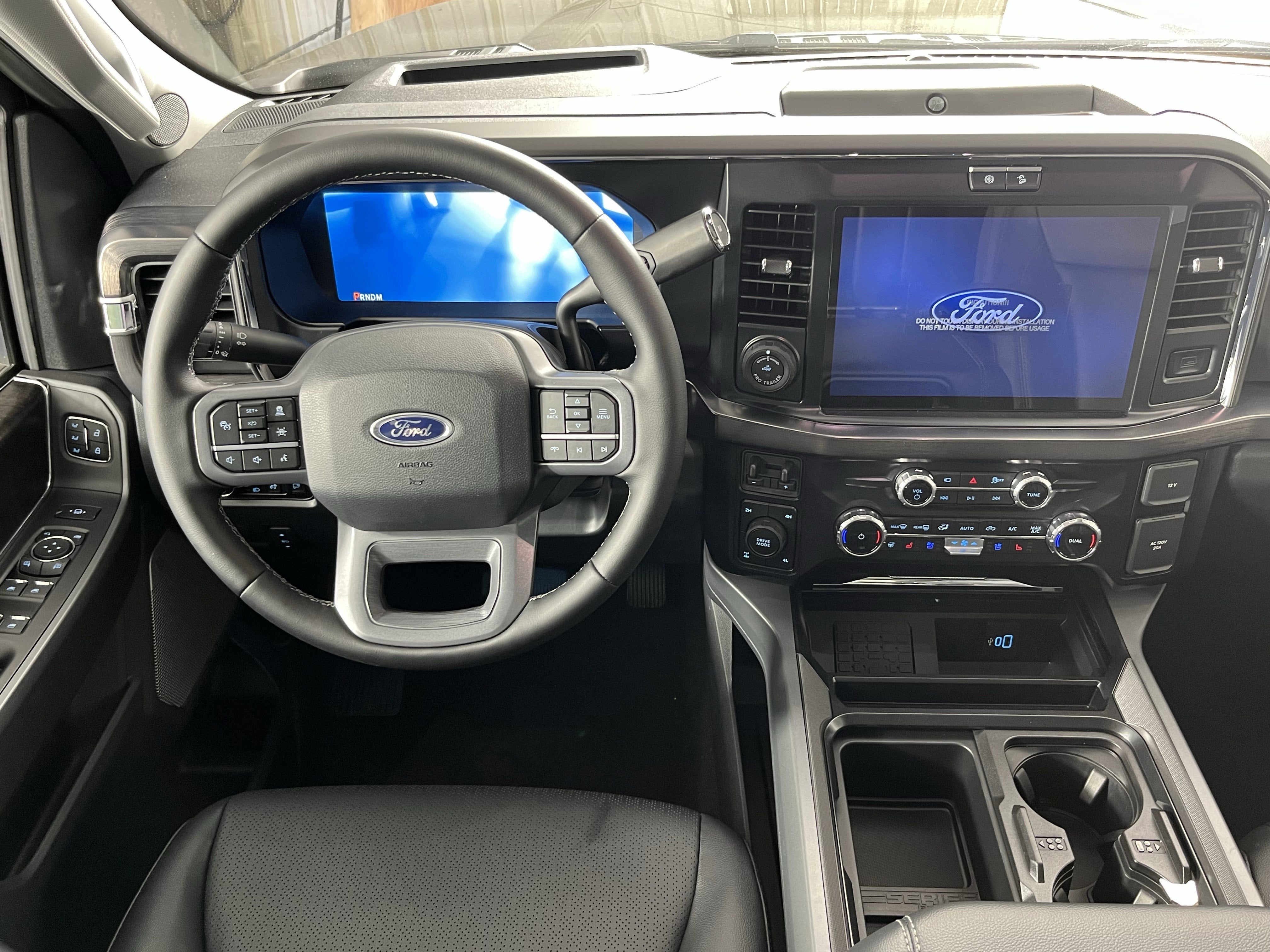 2026 Ford Super Duty F-250 SRW LARIAT 4WD Crew Cab 6.75' Box