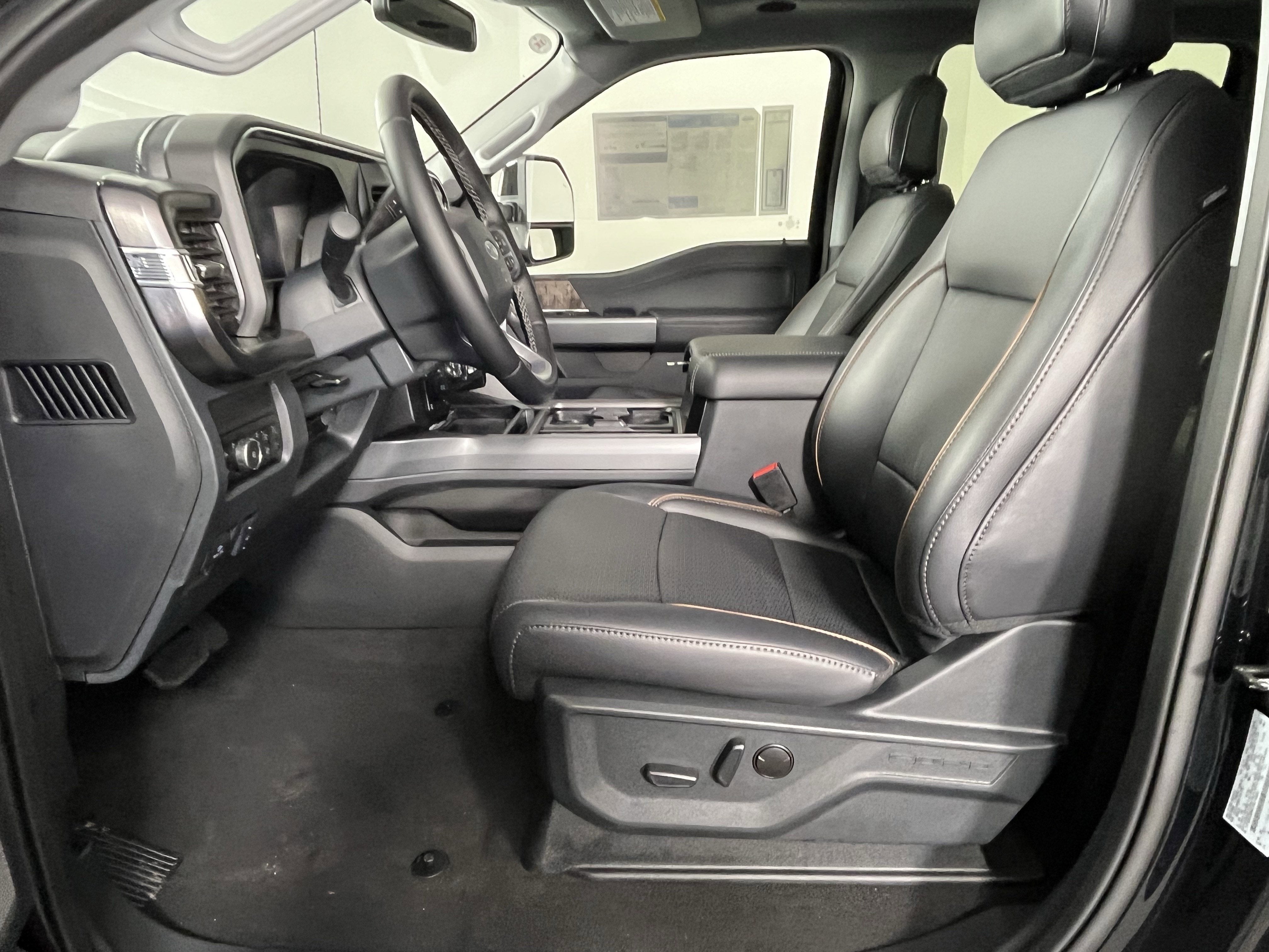 2026 Ford Super Duty F-250 SRW LARIAT 4WD Crew Cab 6.75' Box