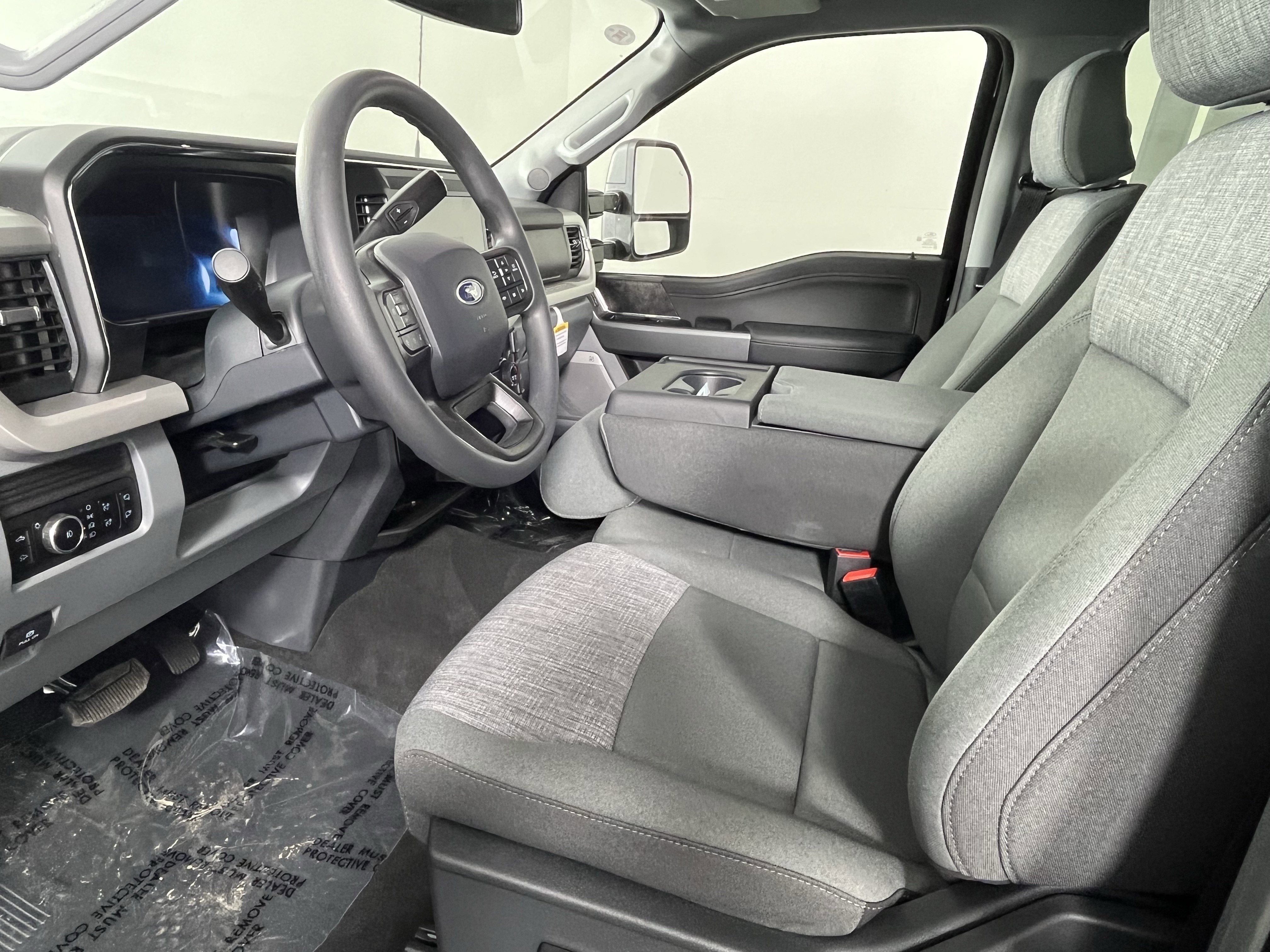 2026 Ford Super Duty F-250 SRW XLT 4WD Crew Cab 6.75' Box