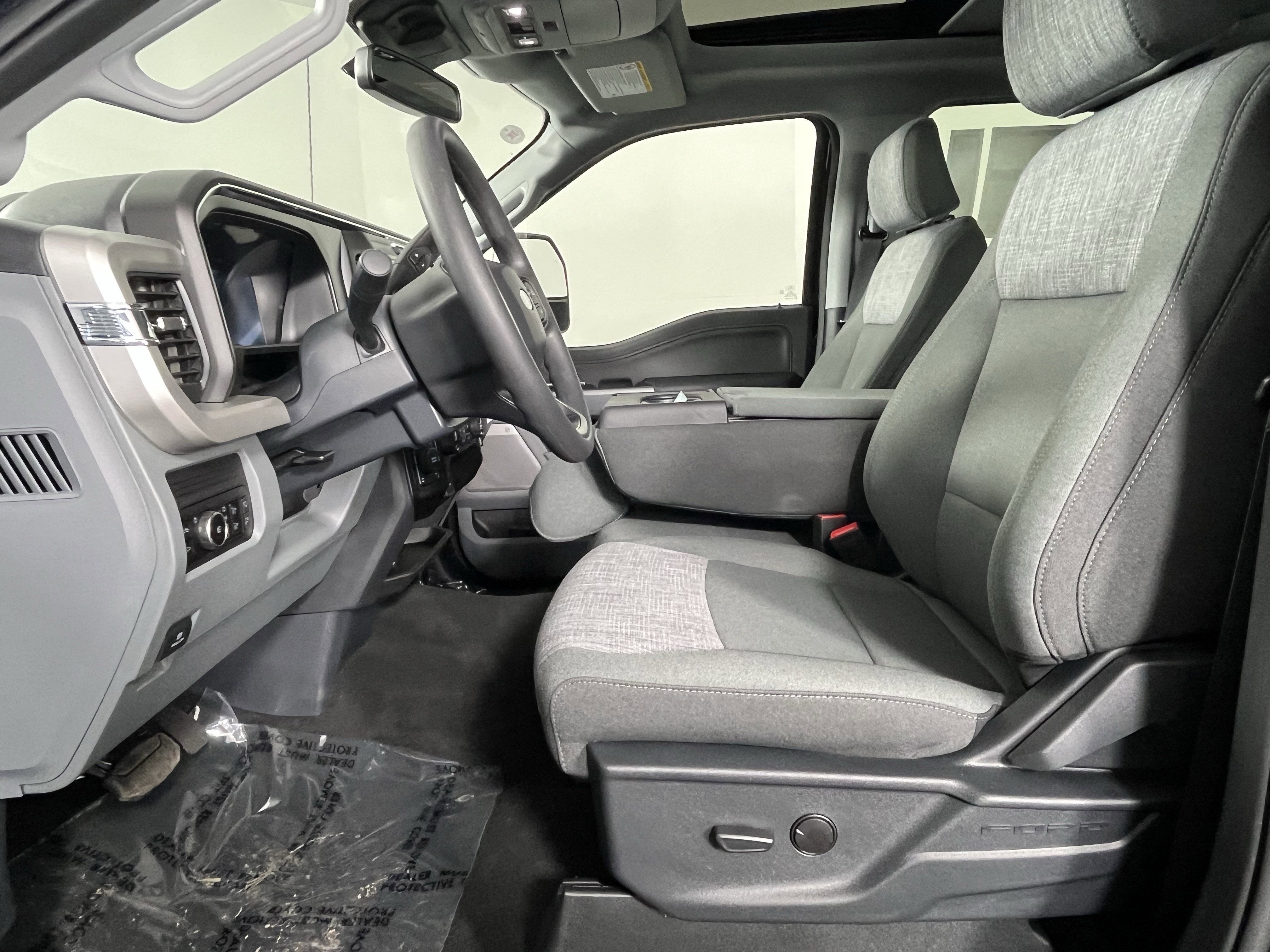 2026 Ford Super Duty F-250 SRW XLT 4WD Crew Cab 6.75' Box