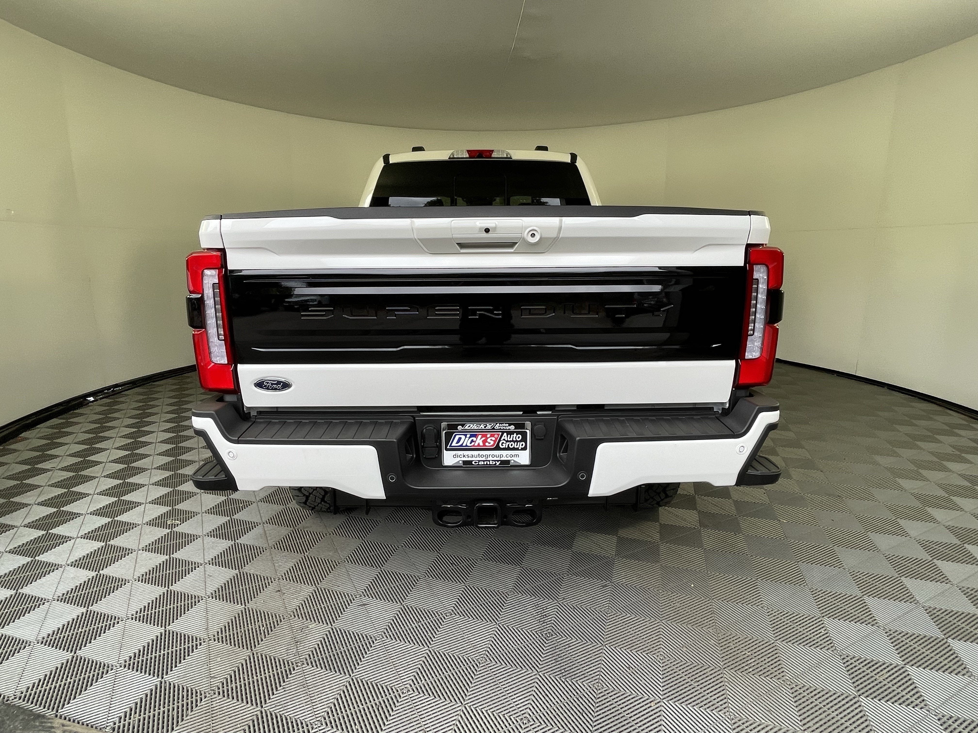 2026 Ford Super Duty F-250 SRW PLATINUM 4WD Crew Cab 6.75' Box