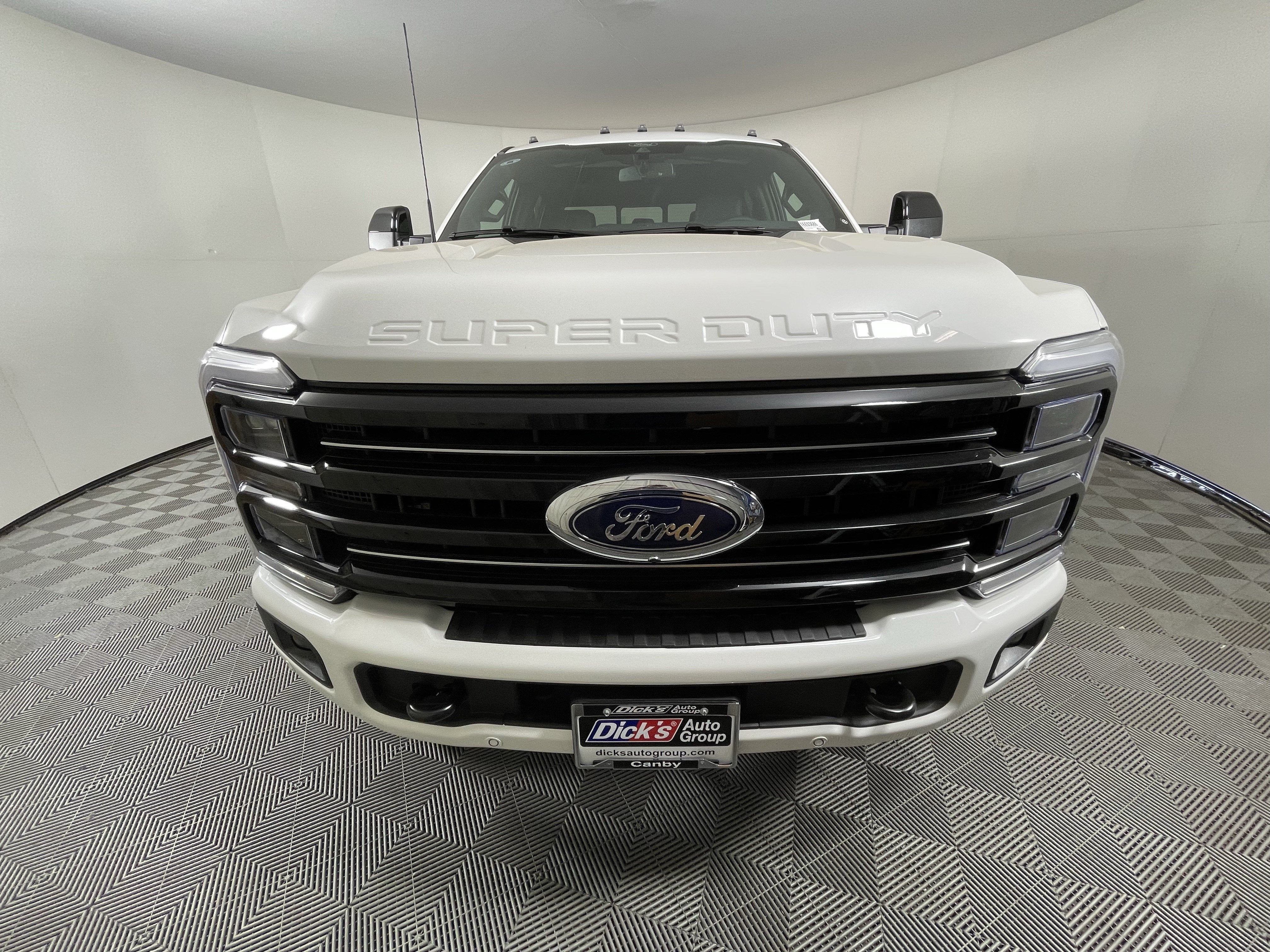2026 Ford Super Duty F-250 SRW PLATINUM 4WD Crew Cab 6.75' Box