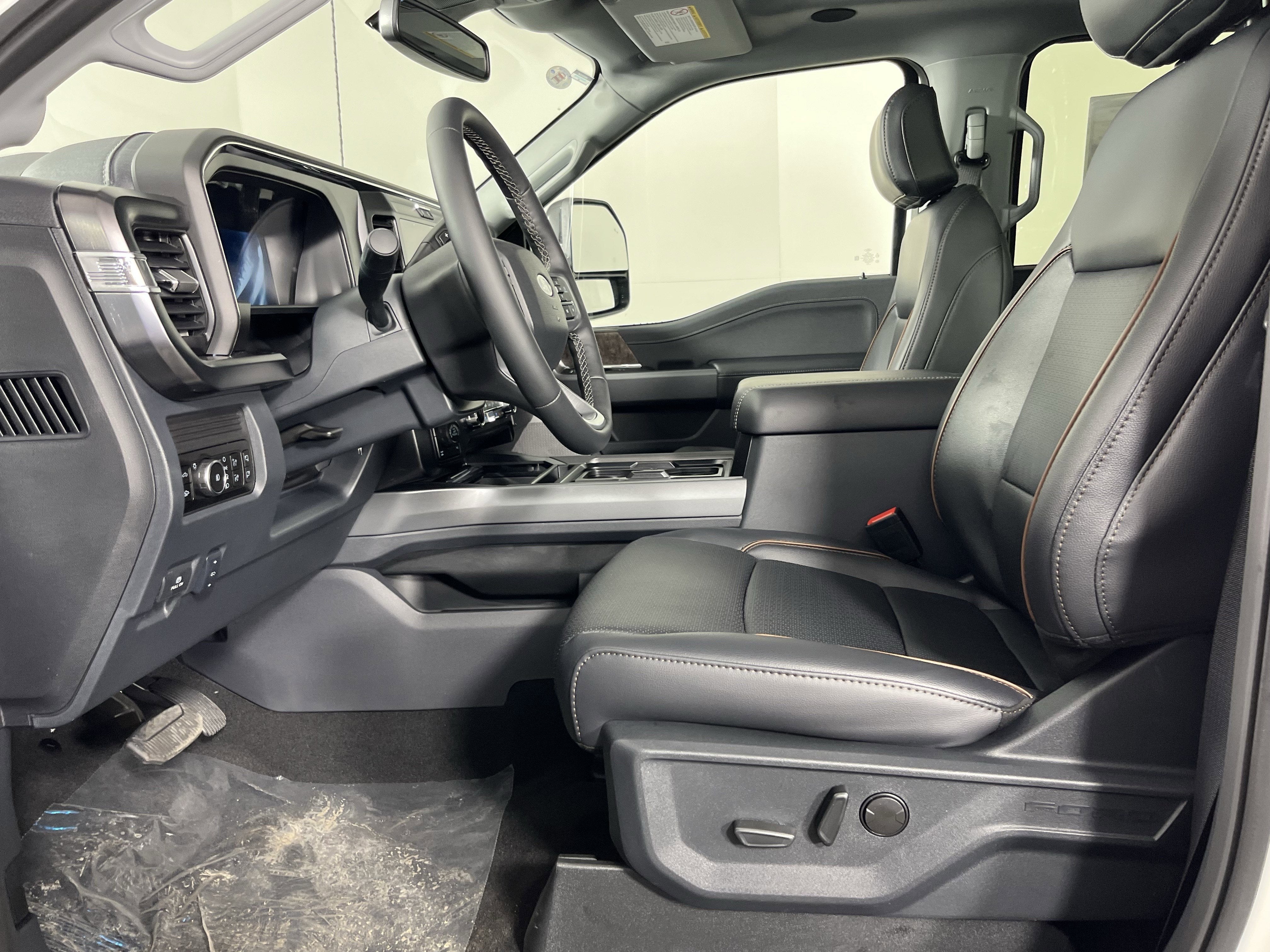 2026 Ford Super Duty F-250 SRW LARIAT 4WD Crew Cab 6.75' Box