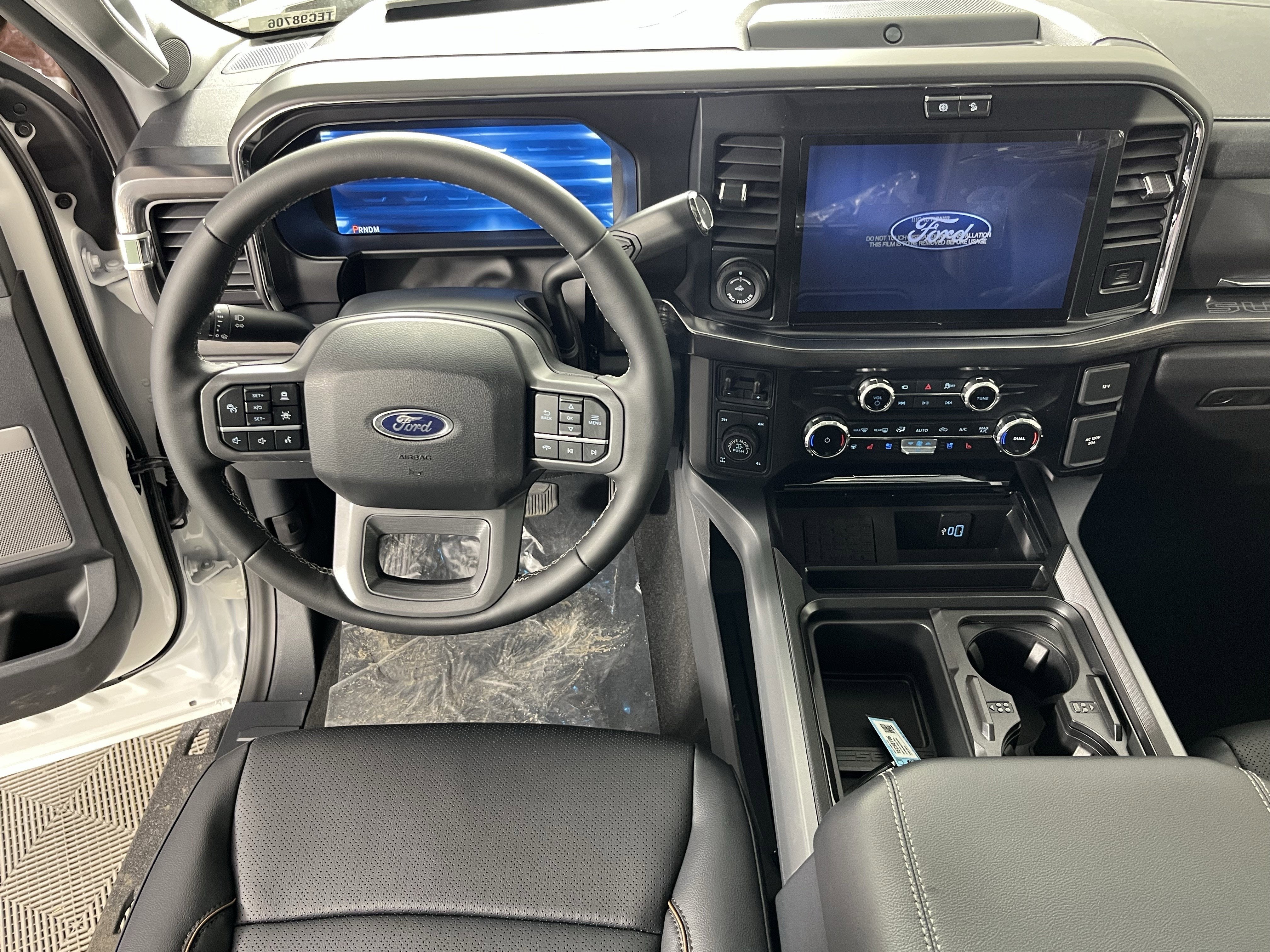 2026 Ford Super Duty F-250 SRW LARIAT 4WD Crew Cab 6.75' Box