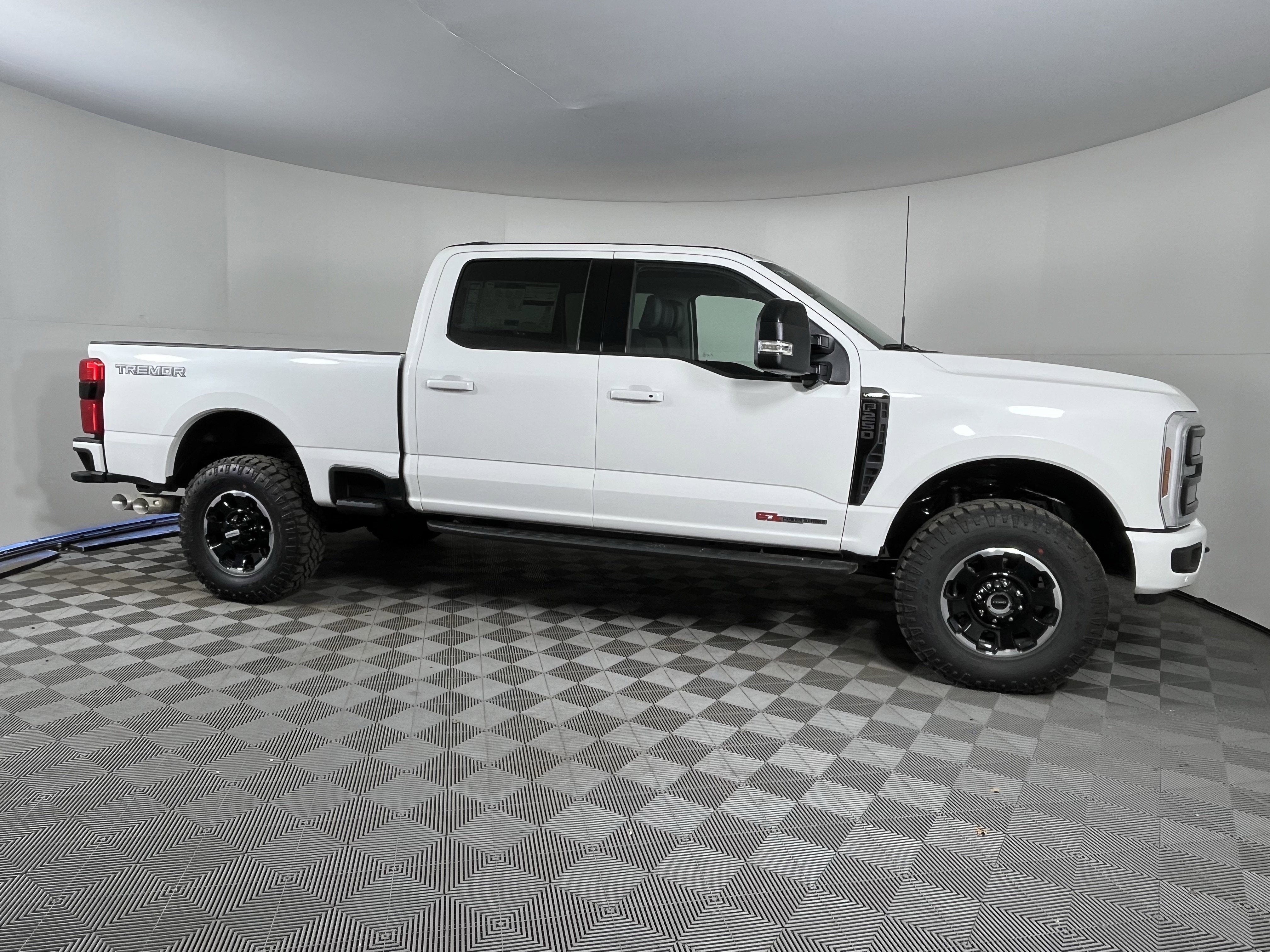 2026 Ford Super Duty F-250 SRW LARIAT 4WD Crew Cab 6.75' Box