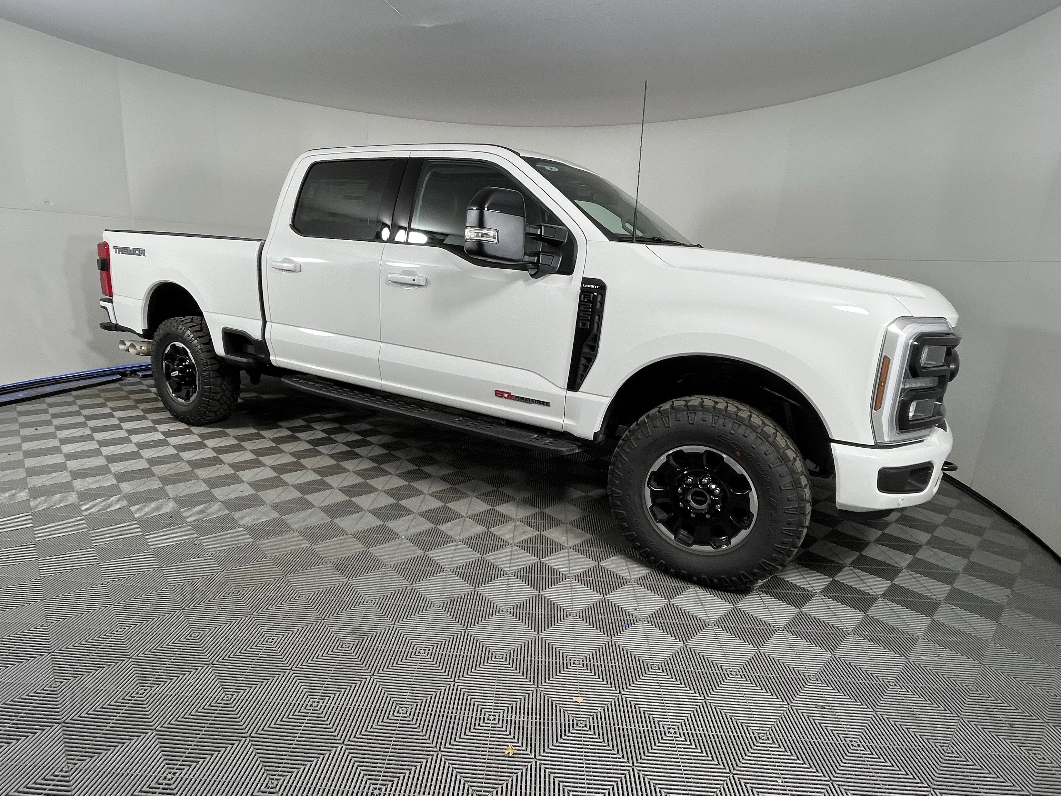 2026 Ford Super Duty F-250 SRW LARIAT 4WD Crew Cab 6.75' Box