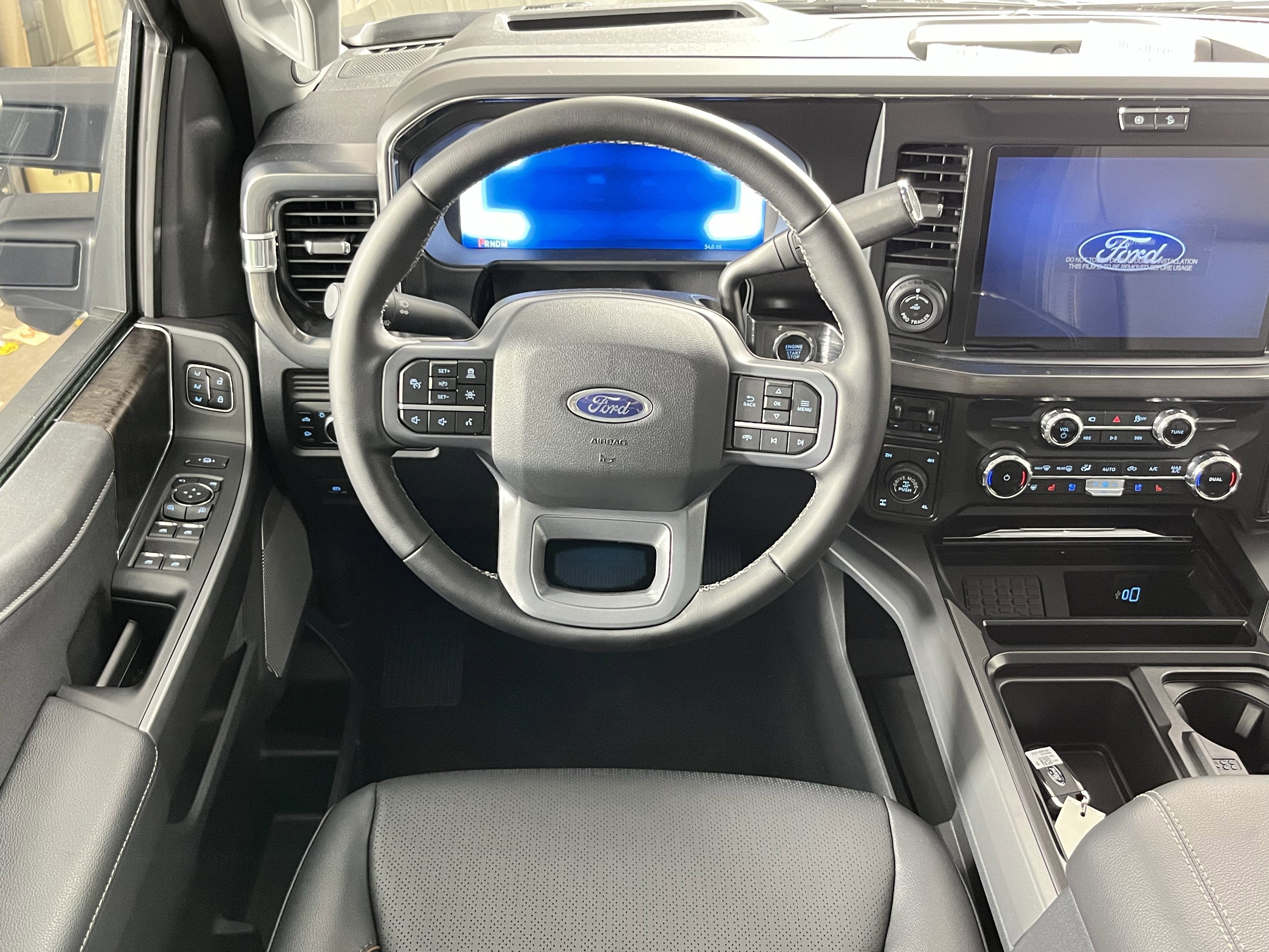 2026 Ford Super Duty F-250 SRW LARIAT 4WD Crew Cab 6.75' Box