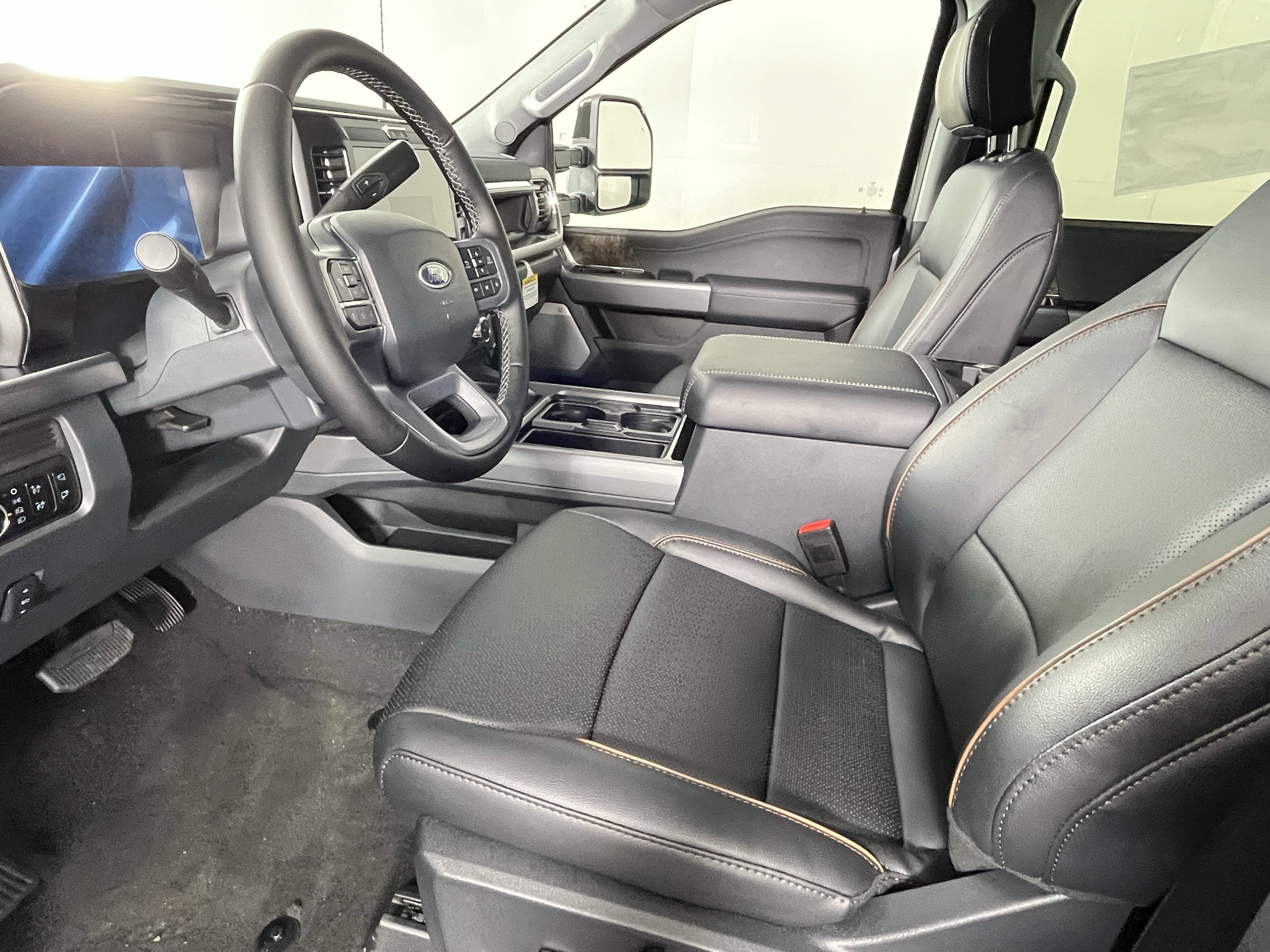 2026 Ford Super Duty F-250 SRW LARIAT 4WD Crew Cab 6.75' Box