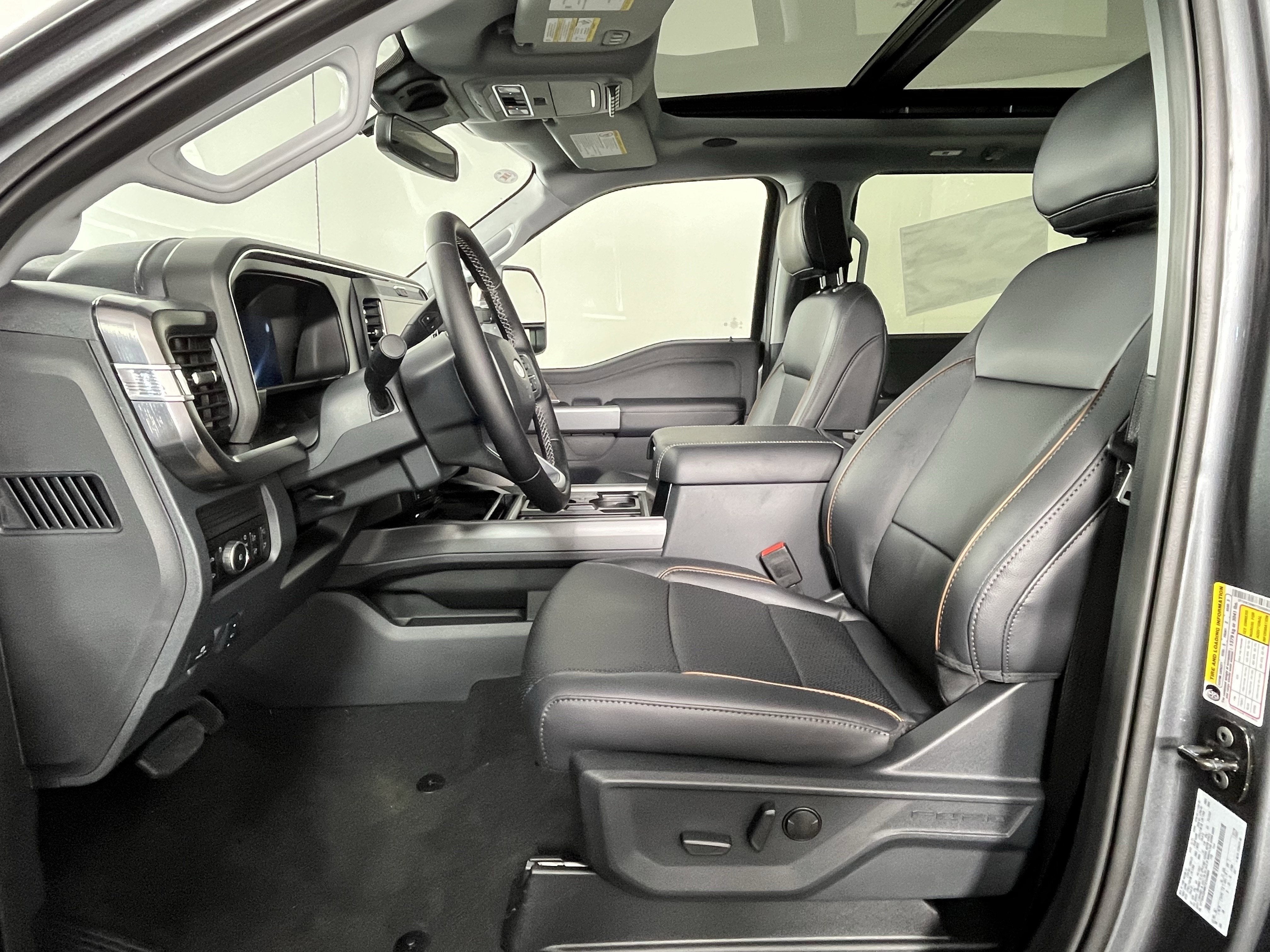 2026 Ford Super Duty F-250 SRW LARIAT 4WD Crew Cab 6.75' Box