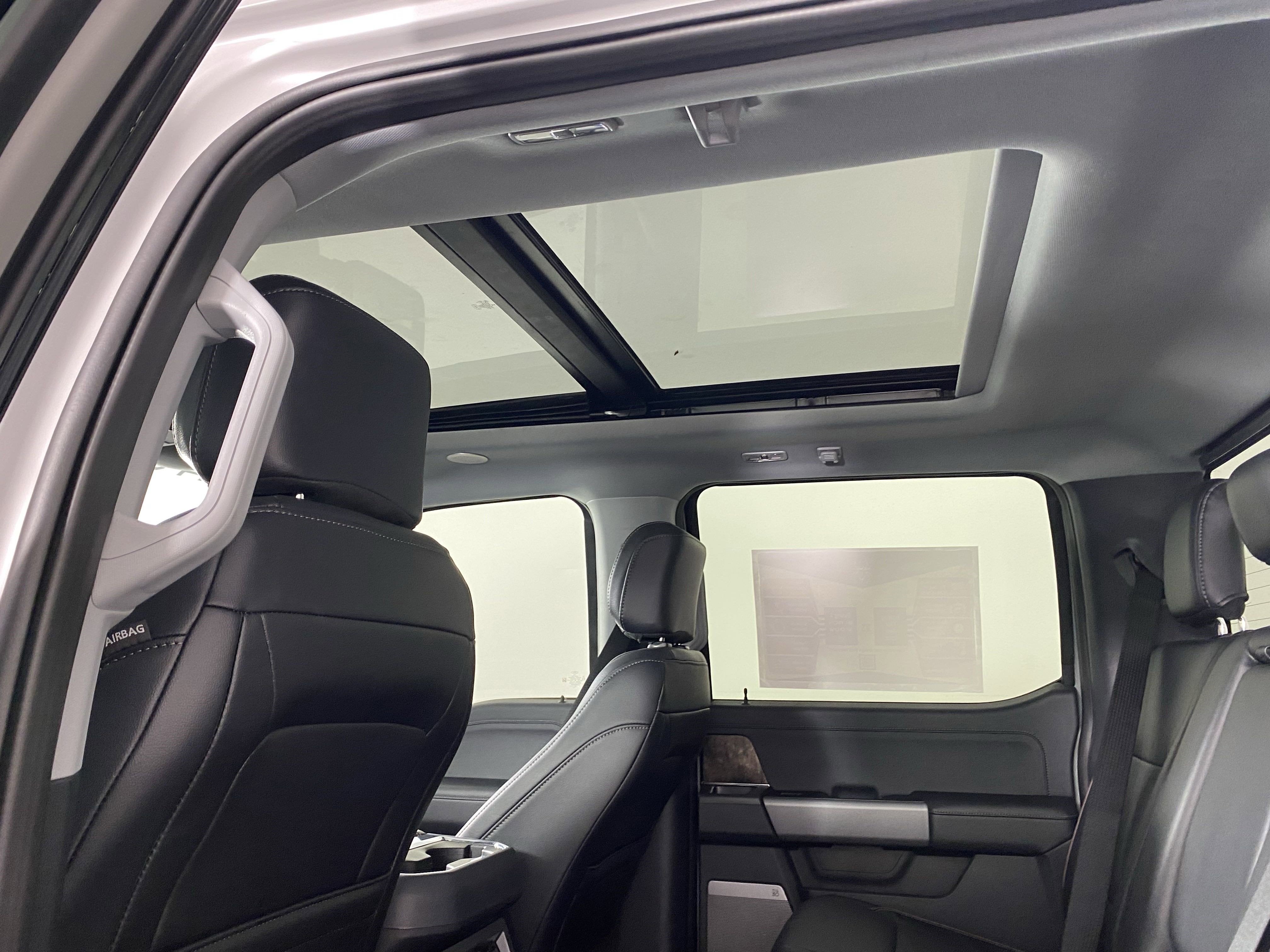 2024 Ford Super Duty F-250 Custom Black Widow Lariat 4WD Crew Cab 6.75' Box