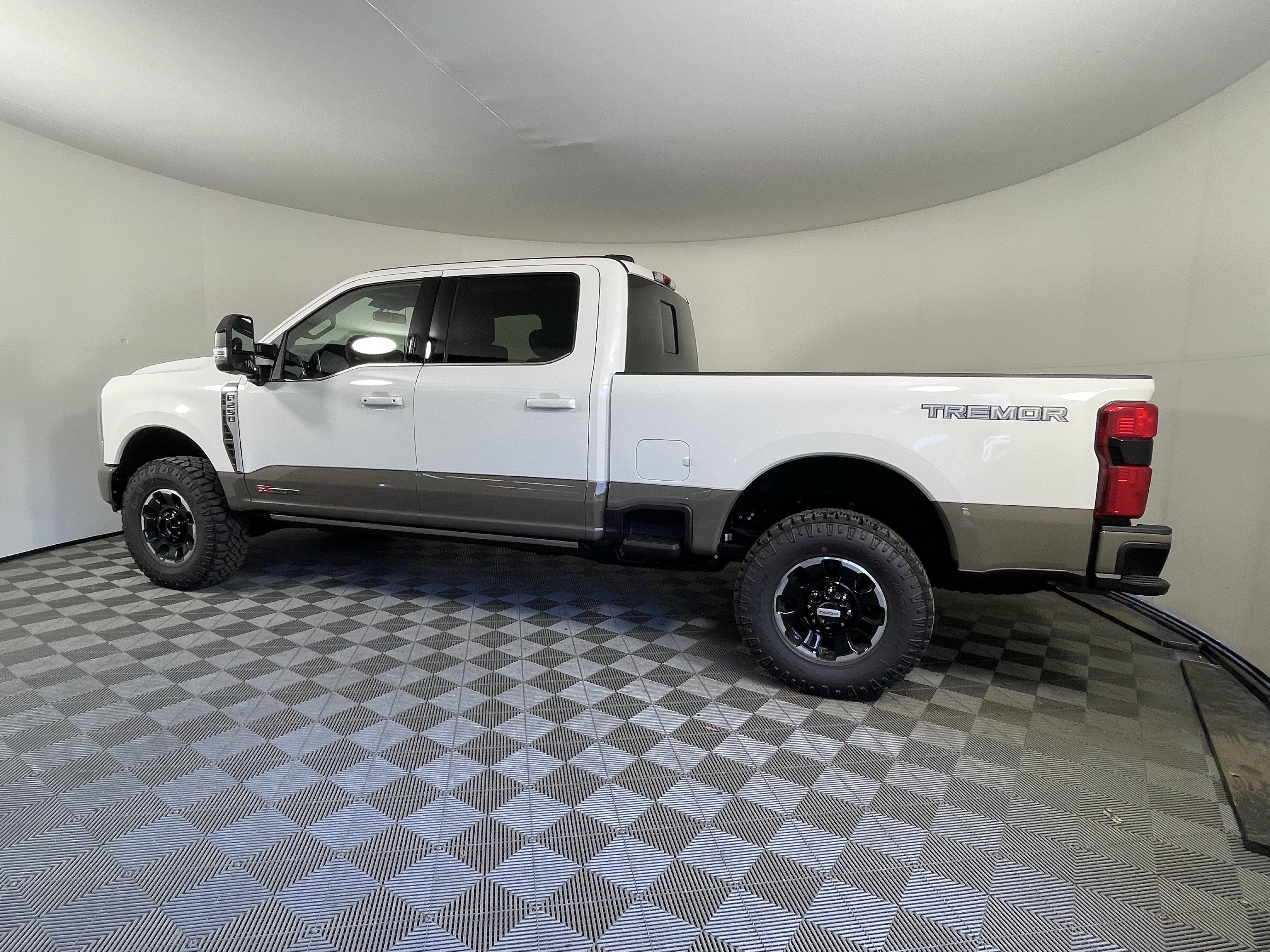 2026 Ford Super Duty F-250 SRW KING RANCH 4WD Crew Cab 6.75' Box