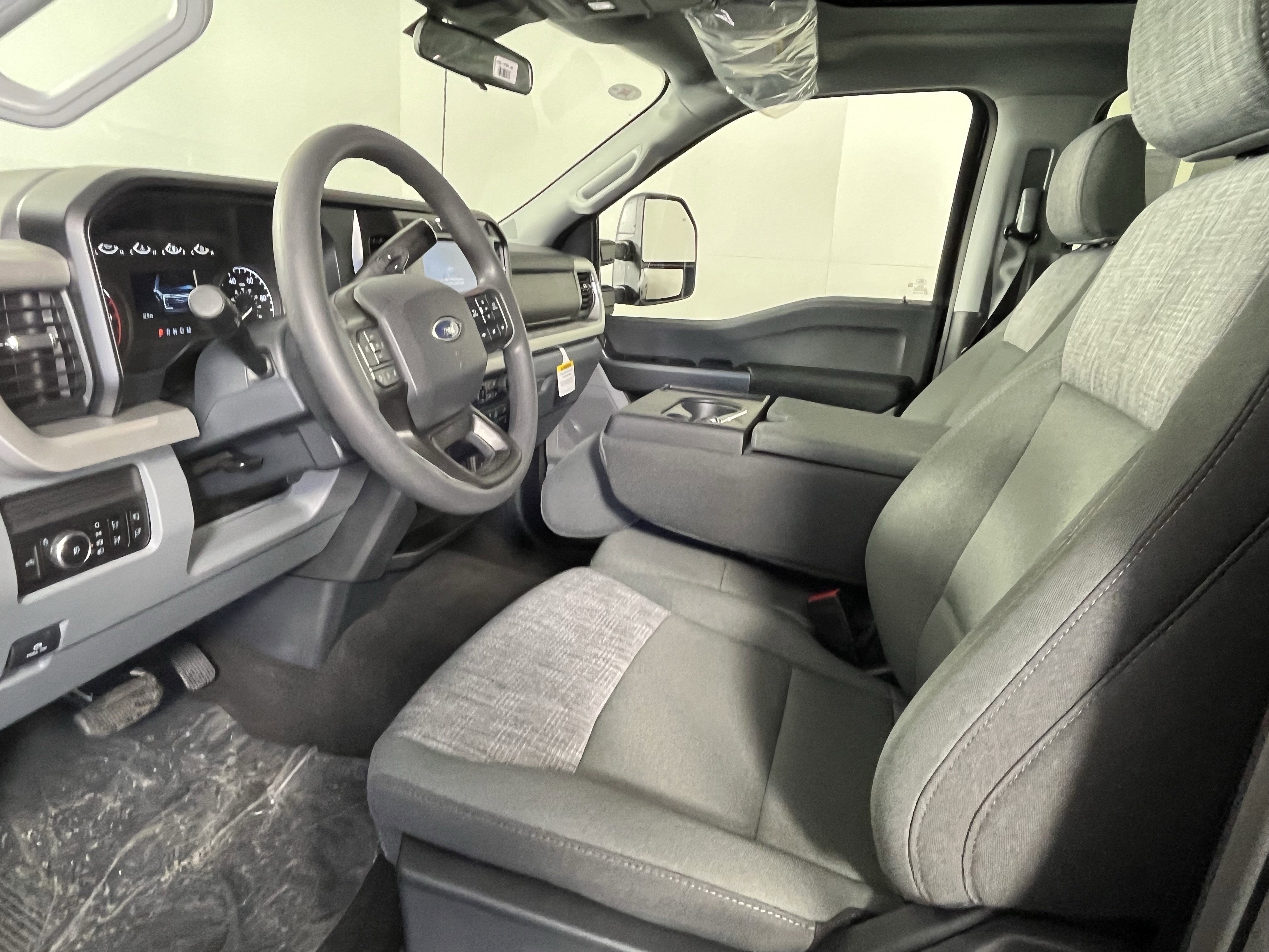 2026 Ford Super Duty F-250 SRW XLT 4WD Crew Cab 6.75' Box