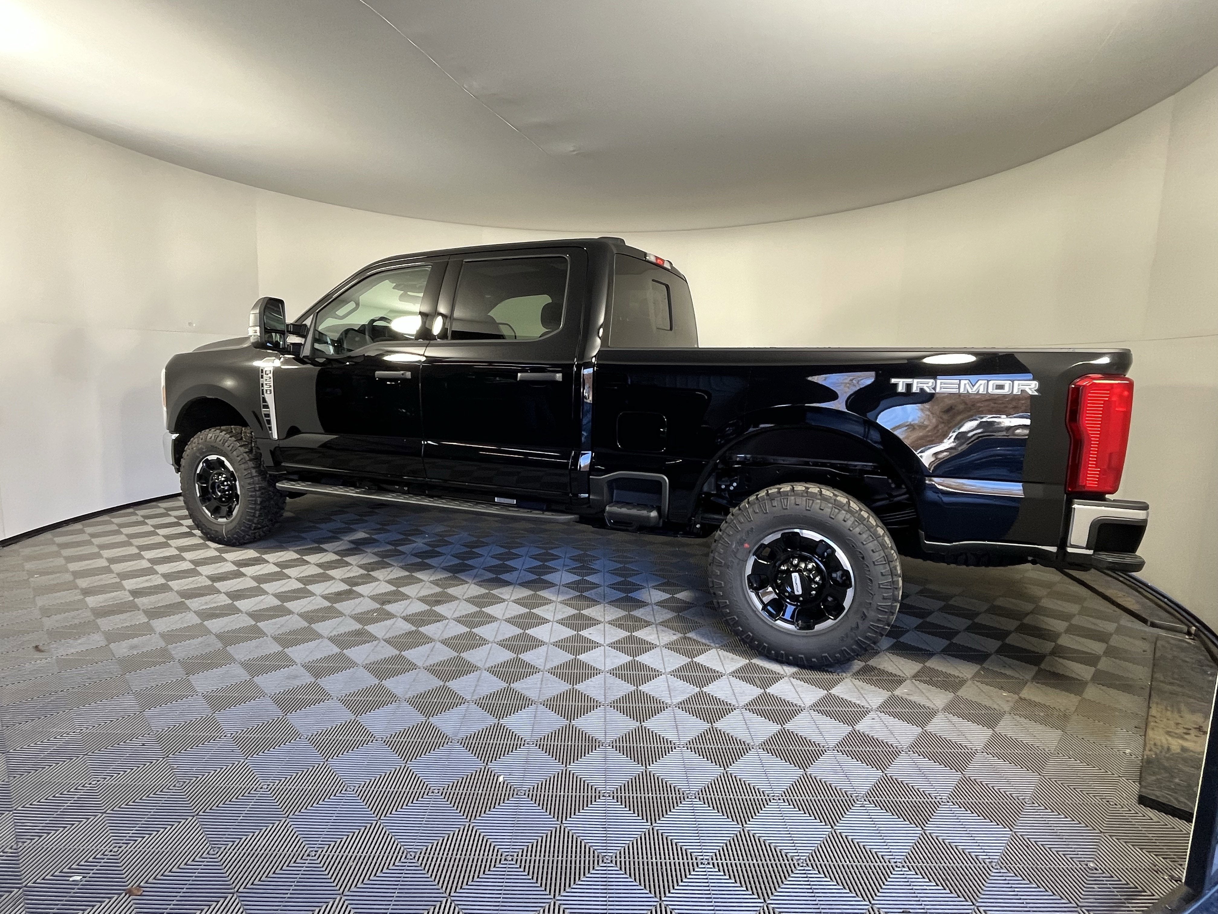 2026 Ford Super Duty F-250 SRW XLT 4WD Crew Cab 6.75' Box