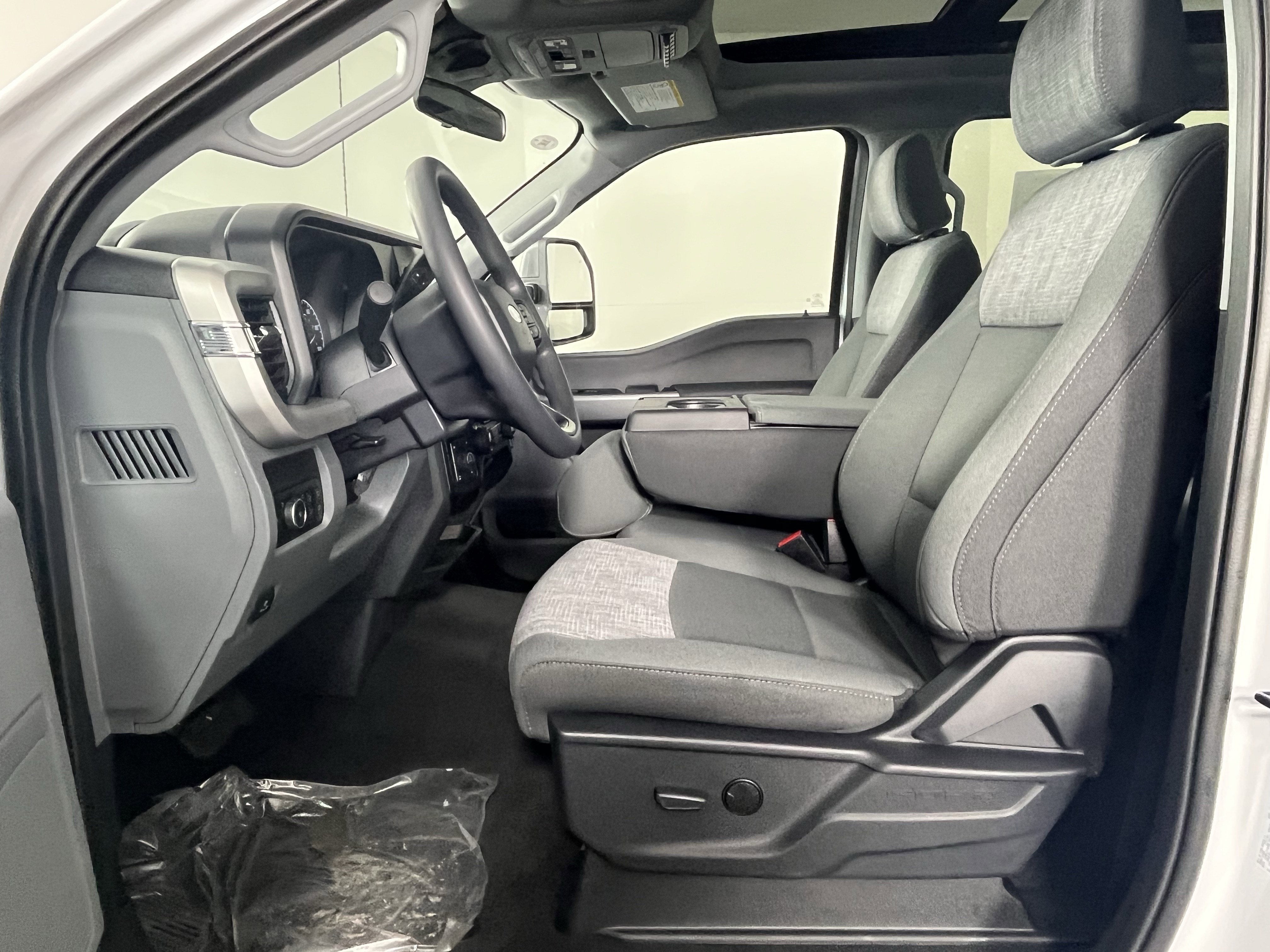 2026 Ford Super Duty F-250 SRW XLT 4WD Crew Cab 6.75' Box