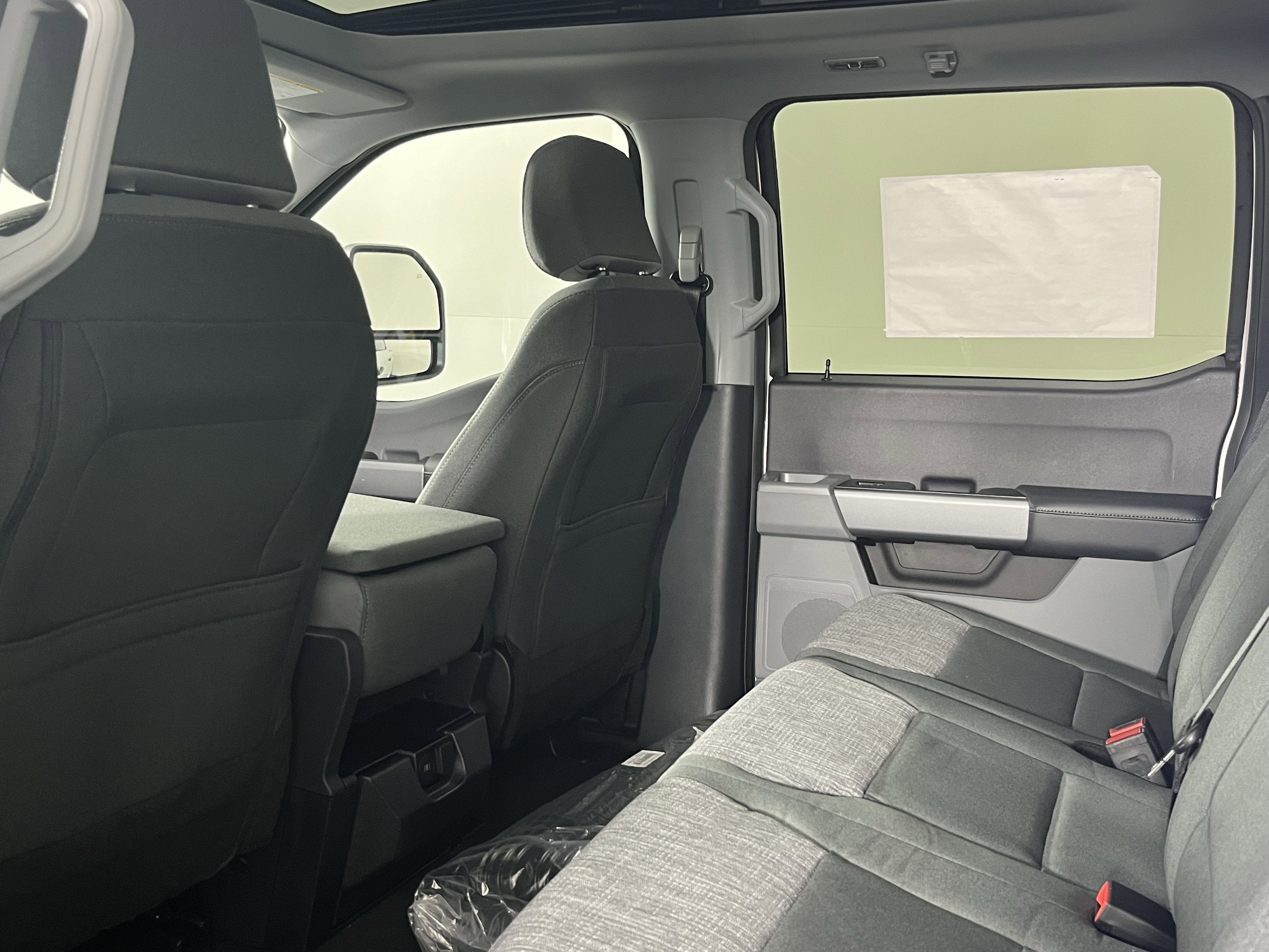 2026 Ford Super Duty F-250 SRW XLT 4WD Crew Cab 6.75' Box