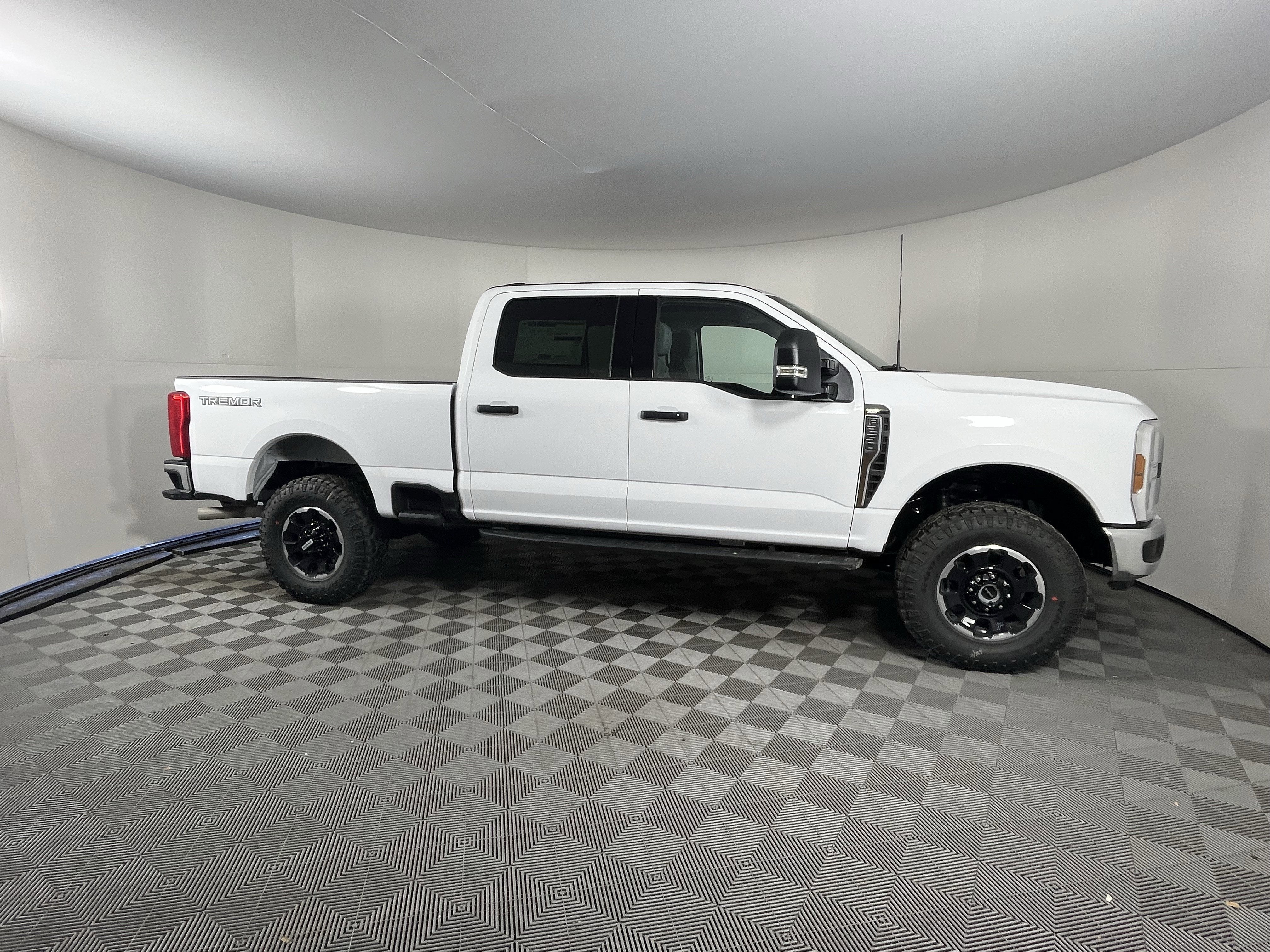 2026 Ford Super Duty F-250 SRW XLT 4WD Crew Cab 6.75' Box