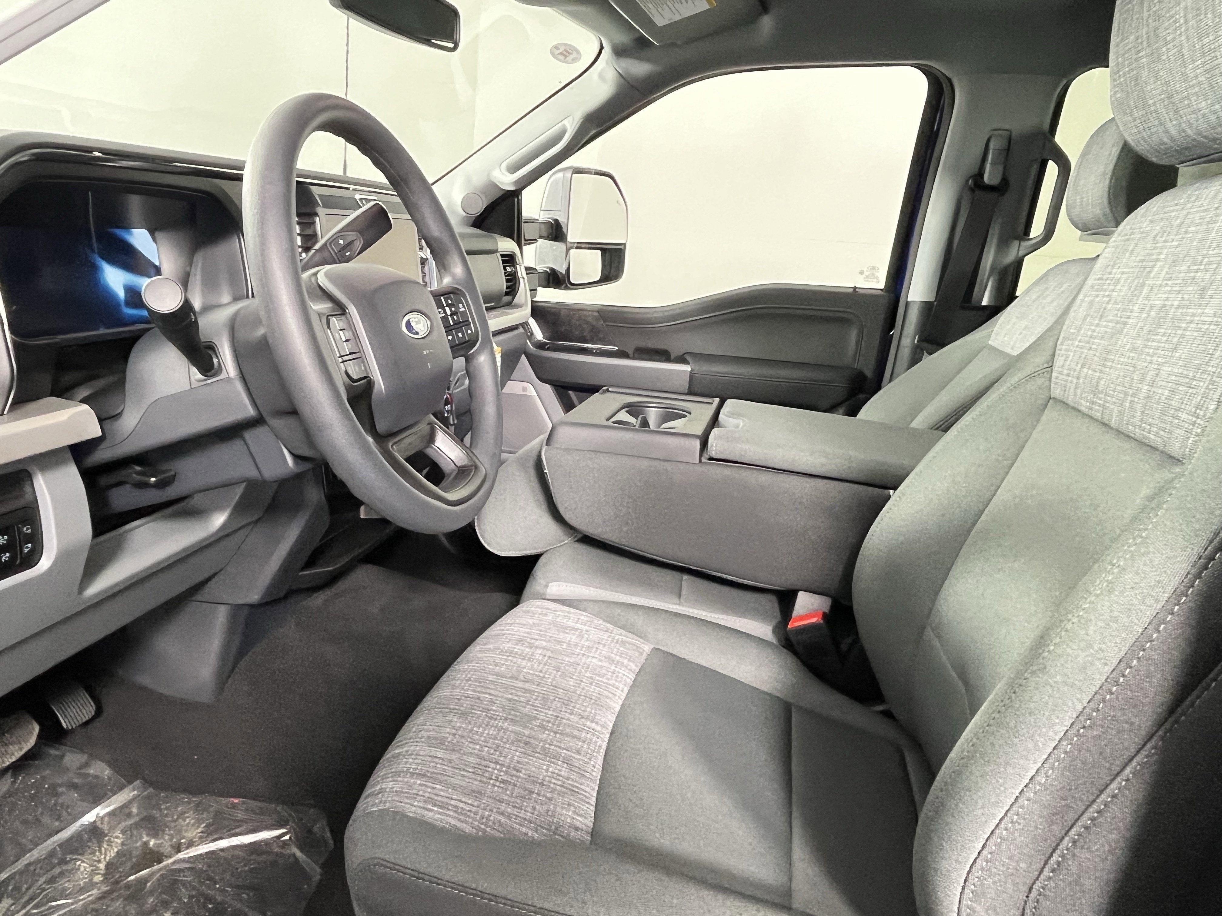 2026 Ford Super Duty F-250 SRW XLT 4WD Crew Cab 6.75' Box