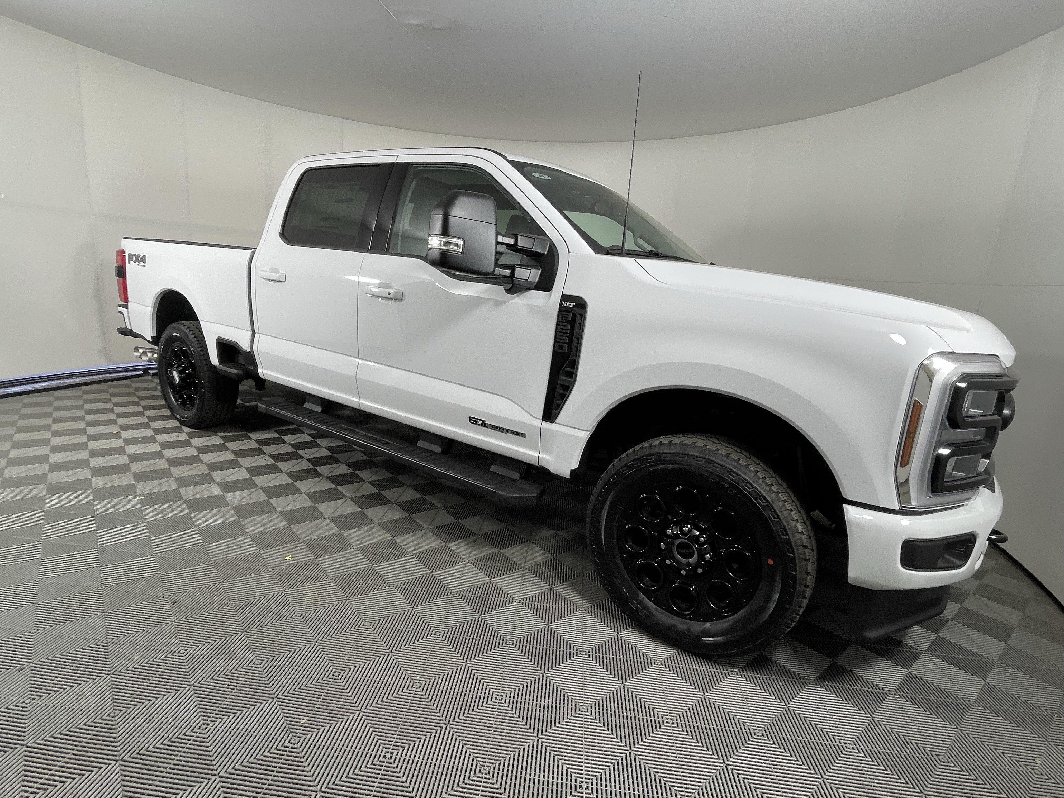 2026 Ford Super Duty F-250 SRW XLT 4WD Crew Cab 6.75' Box