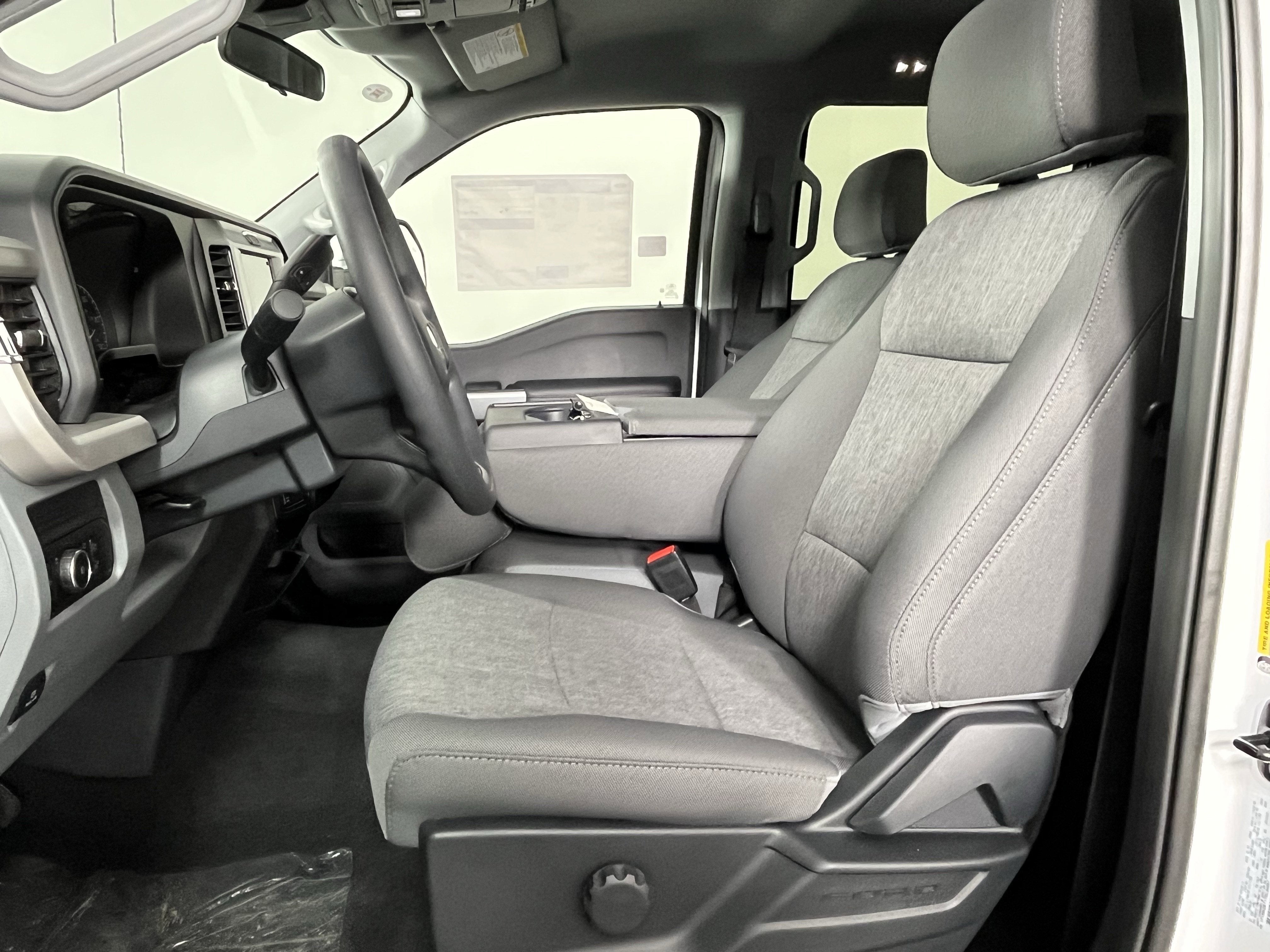 2026 Ford Super Duty F-250 SRW XL 4WD Crew Cab 6.75' Box