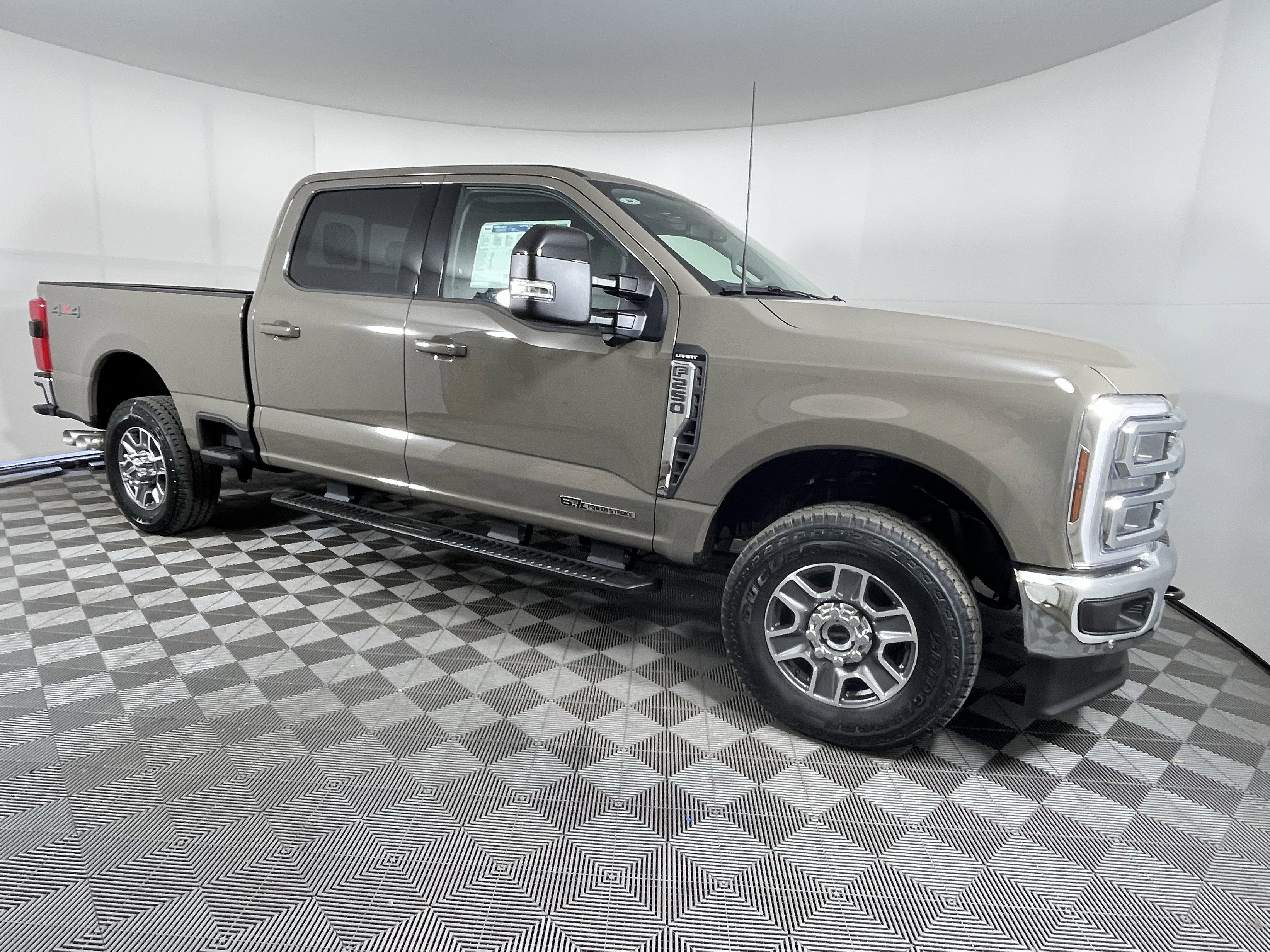 2026 Ford Super Duty F-250 SRW LARIAT 4WD Crew Cab 6.75' Box