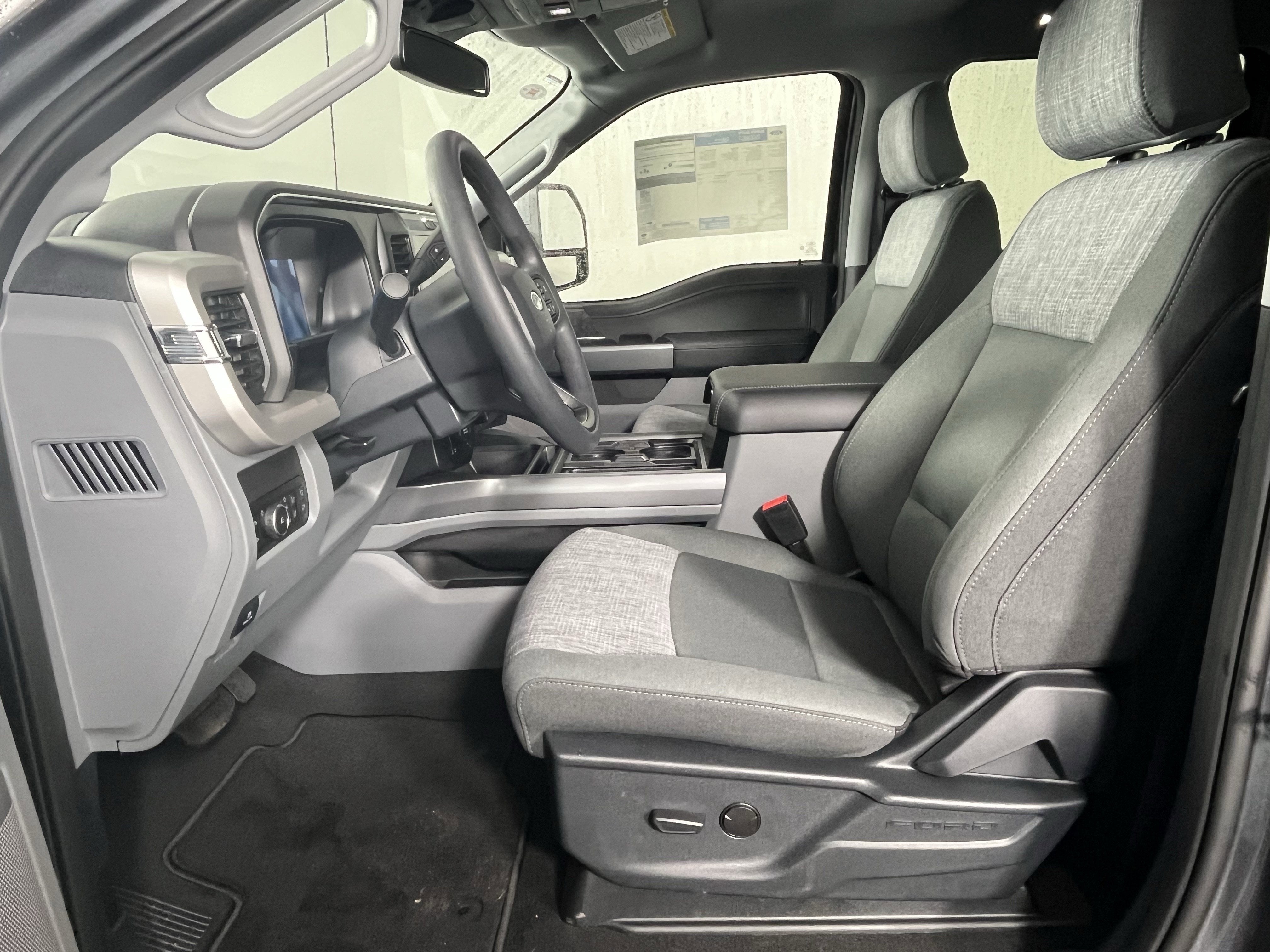 2026 Ford Super Duty F-250 SRW XLT 4WD Crew Cab 6.75' Box