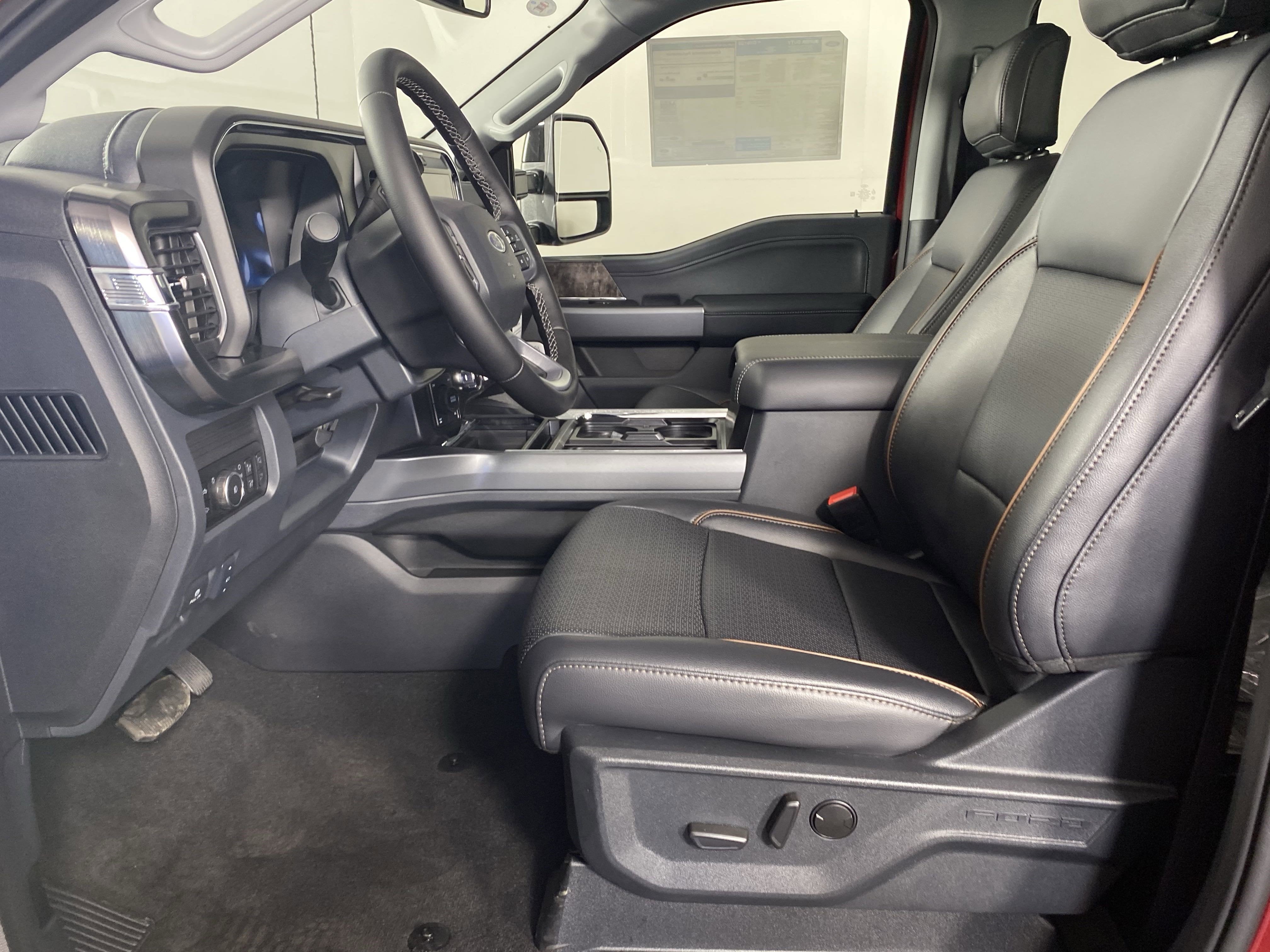 2025 Ford Super Duty F-250 SRW Lariat 4WD Crew Cab 6.75' Box