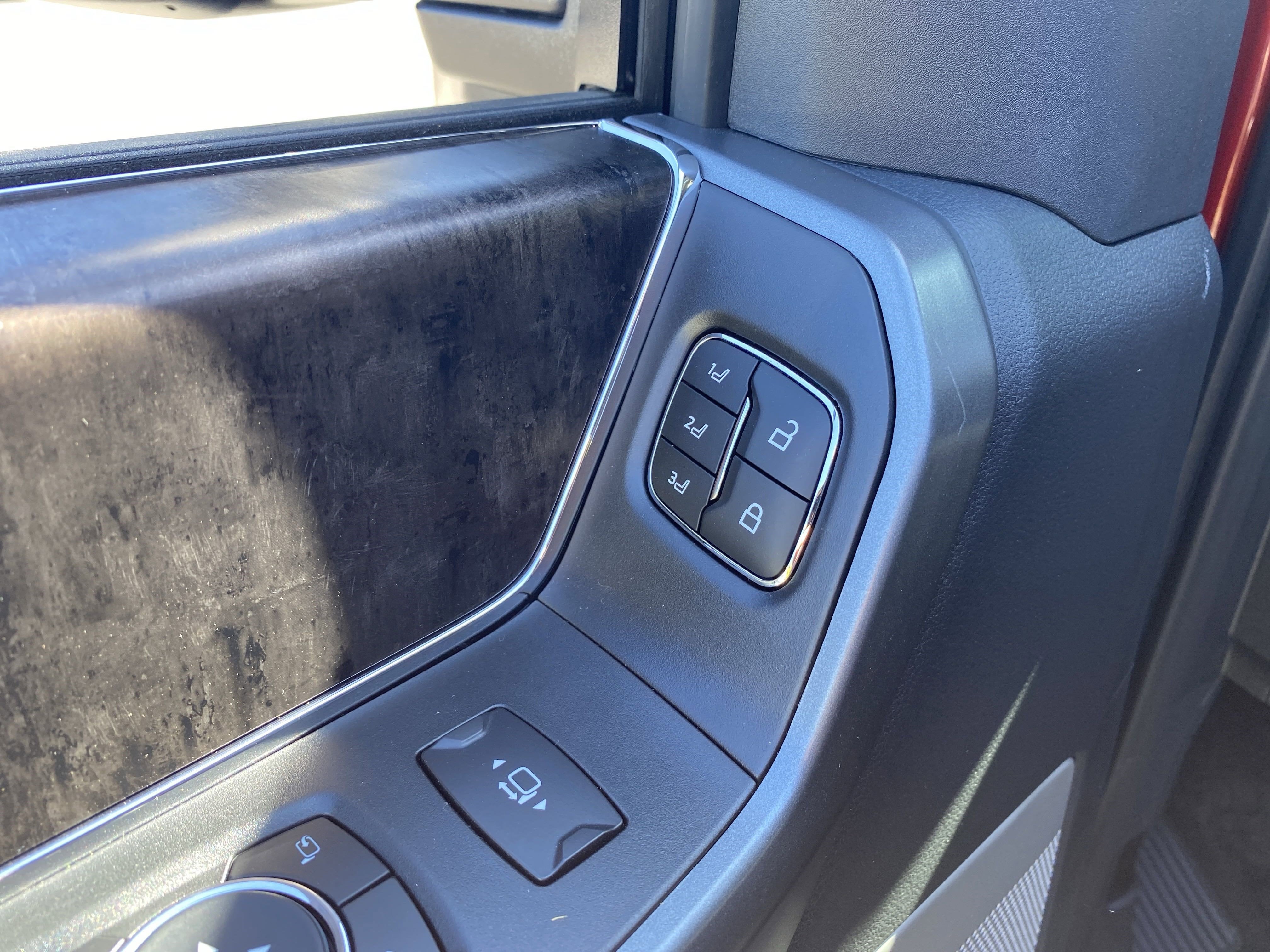 2025 Ford Super Duty F-250 SRW Lariat 4WD Crew Cab 6.75' Box