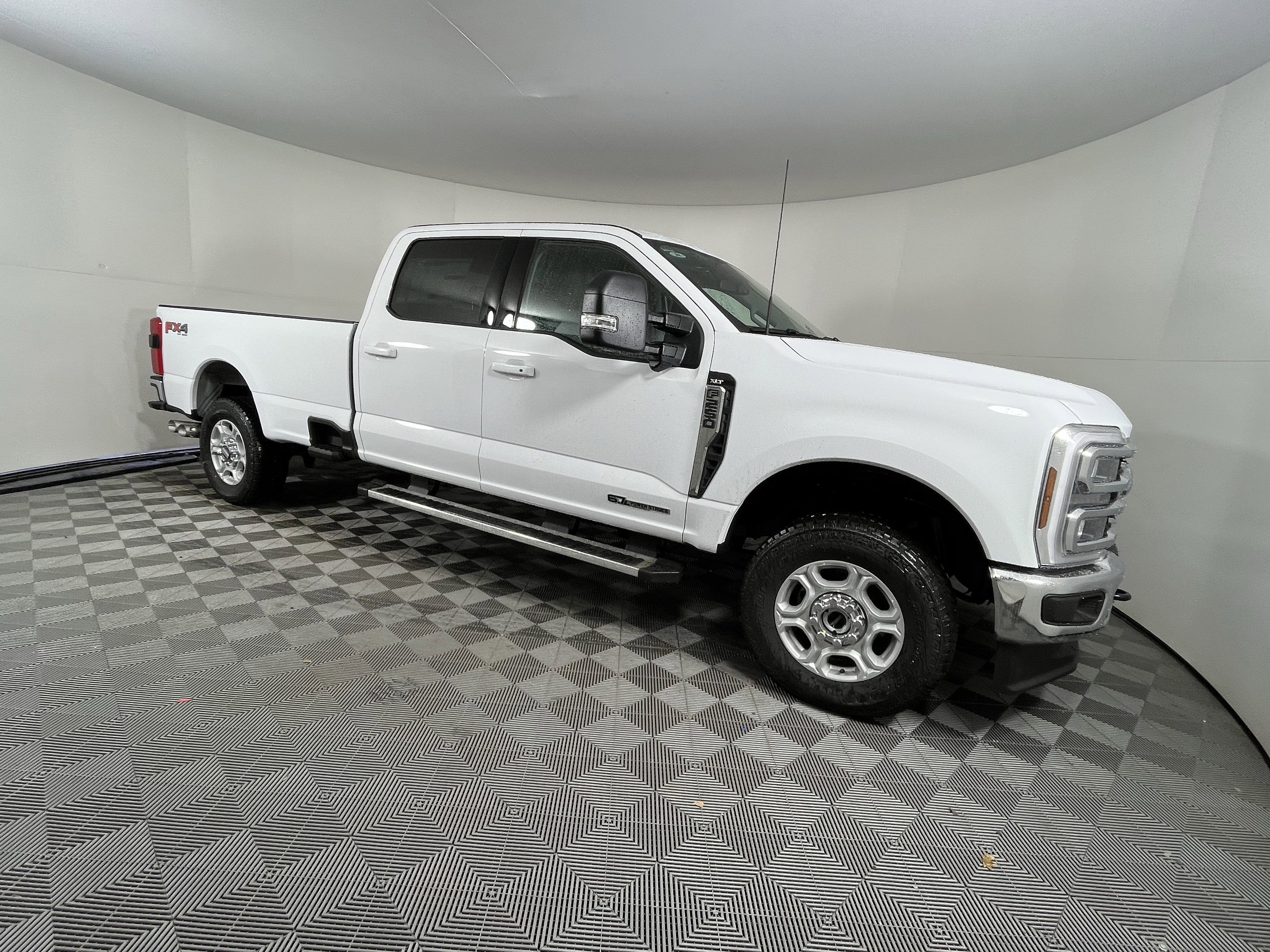 2026 Ford Super Duty F-250 SRW XLT 4WD Crew Cab 8' Box