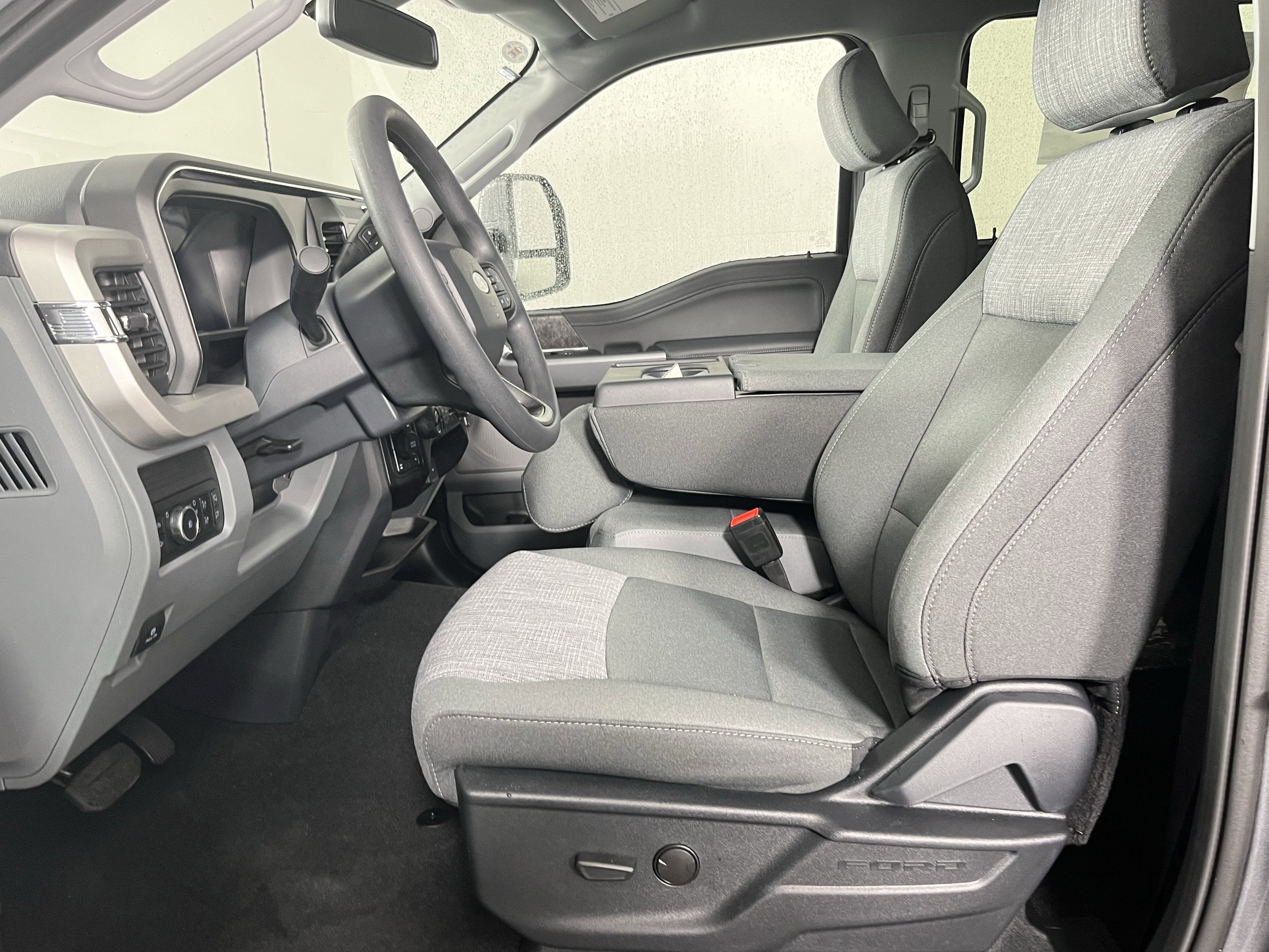 2026 Ford Super Duty F-250 SRW XLT 4WD Crew Cab 6.75' Box