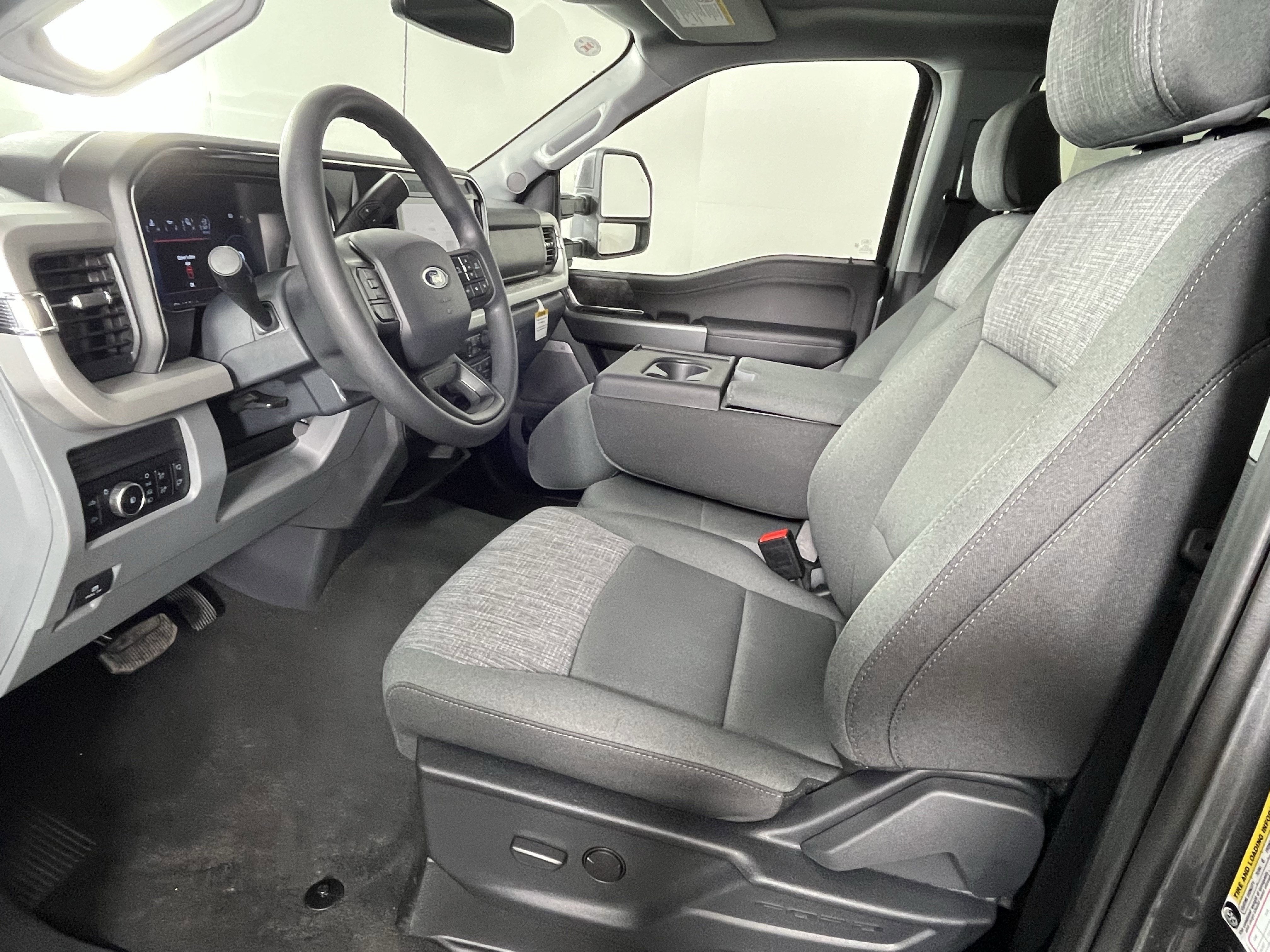 2026 Ford Super Duty F-250 SRW XLT 4WD Crew Cab 6.75' Box