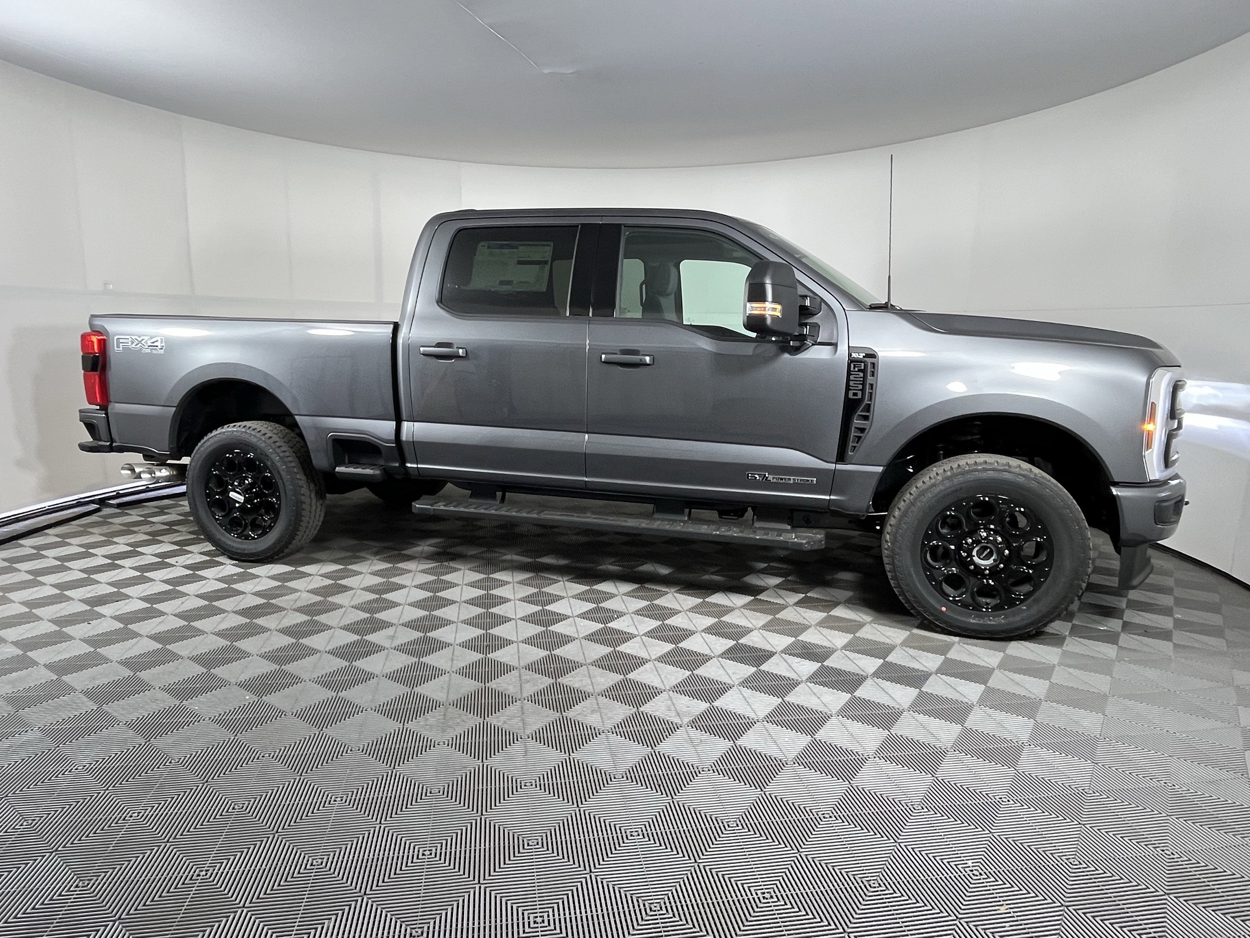 2026 Ford Super Duty F-250 SRW XLT 4WD Crew Cab 6.75' Box