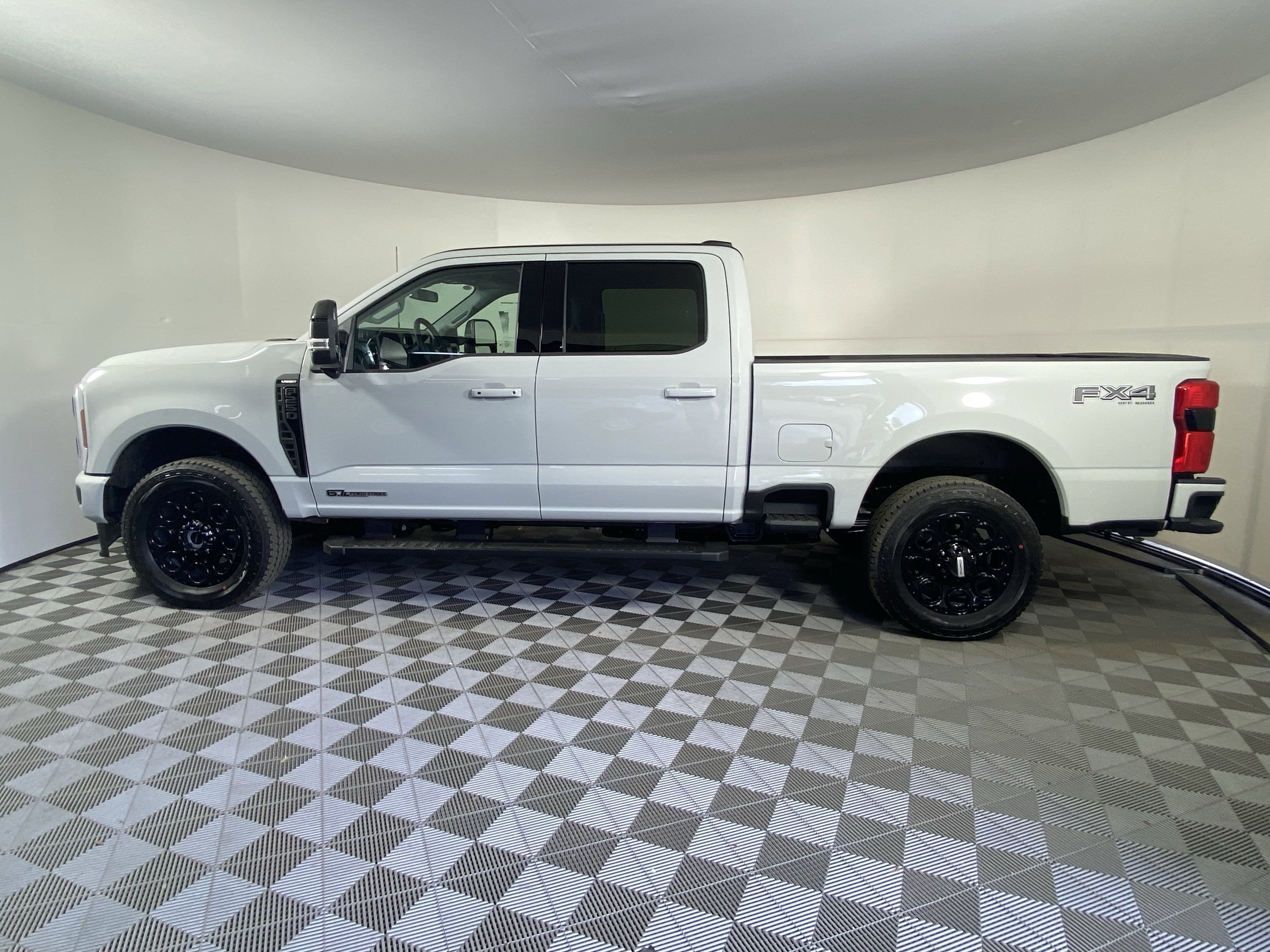 2025 Ford Super Duty F-250 SRW Lariat 4WD Crew Cab 6.75' Box