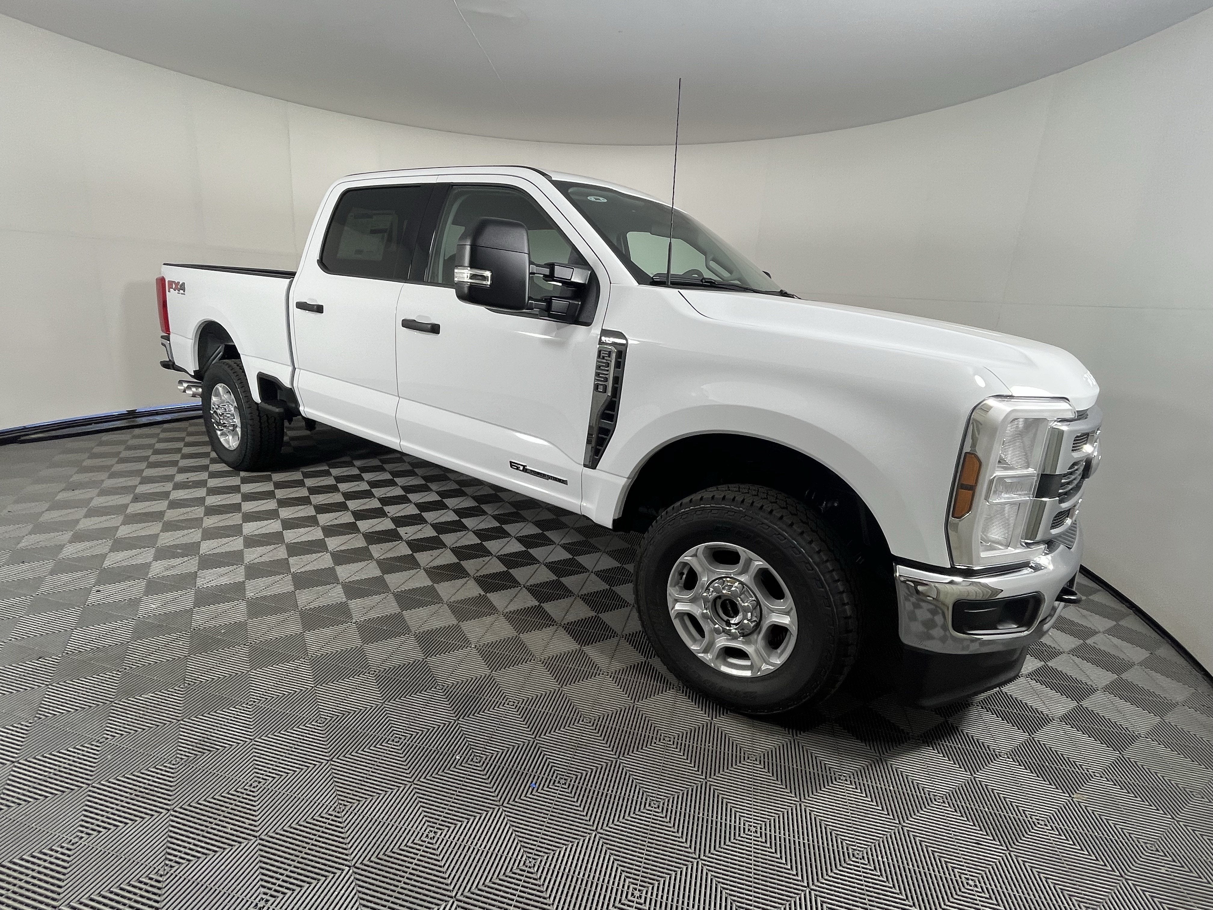 2026 Ford Super Duty F-250 SRW XLT 4WD Crew Cab 6.75' Box