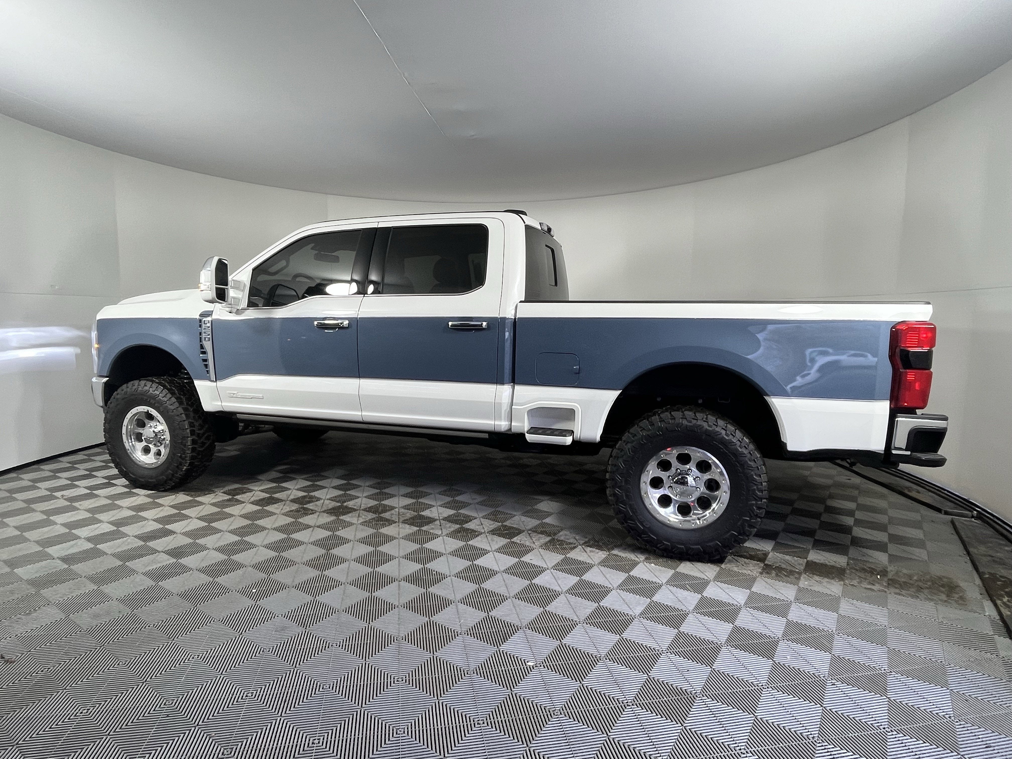 2025 Ford Super Duty F-250 SRW LARIAT