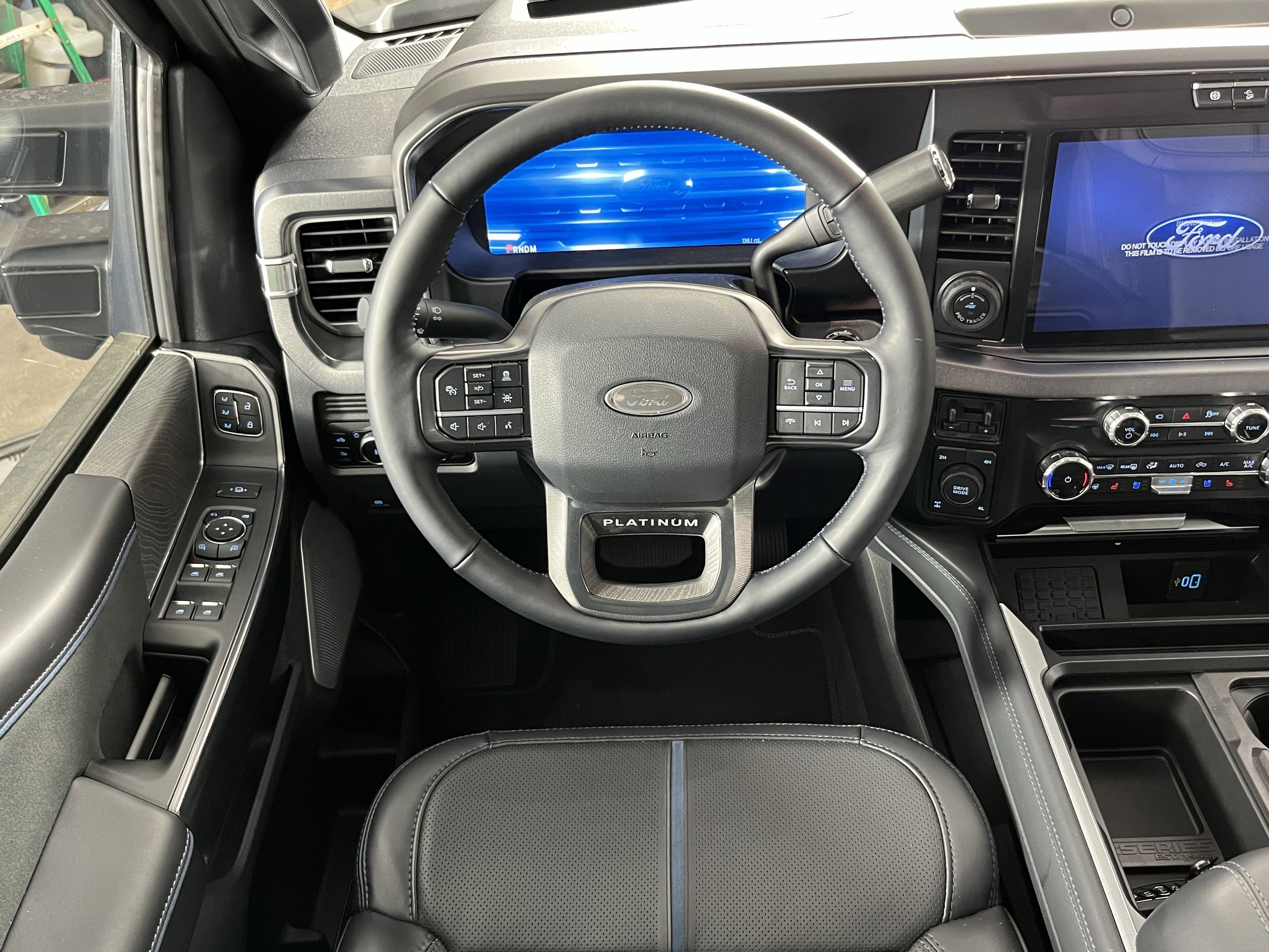 2025 Ford Super Duty F-250 SRW Platinum 4WD Crew Cab 6.75' Box