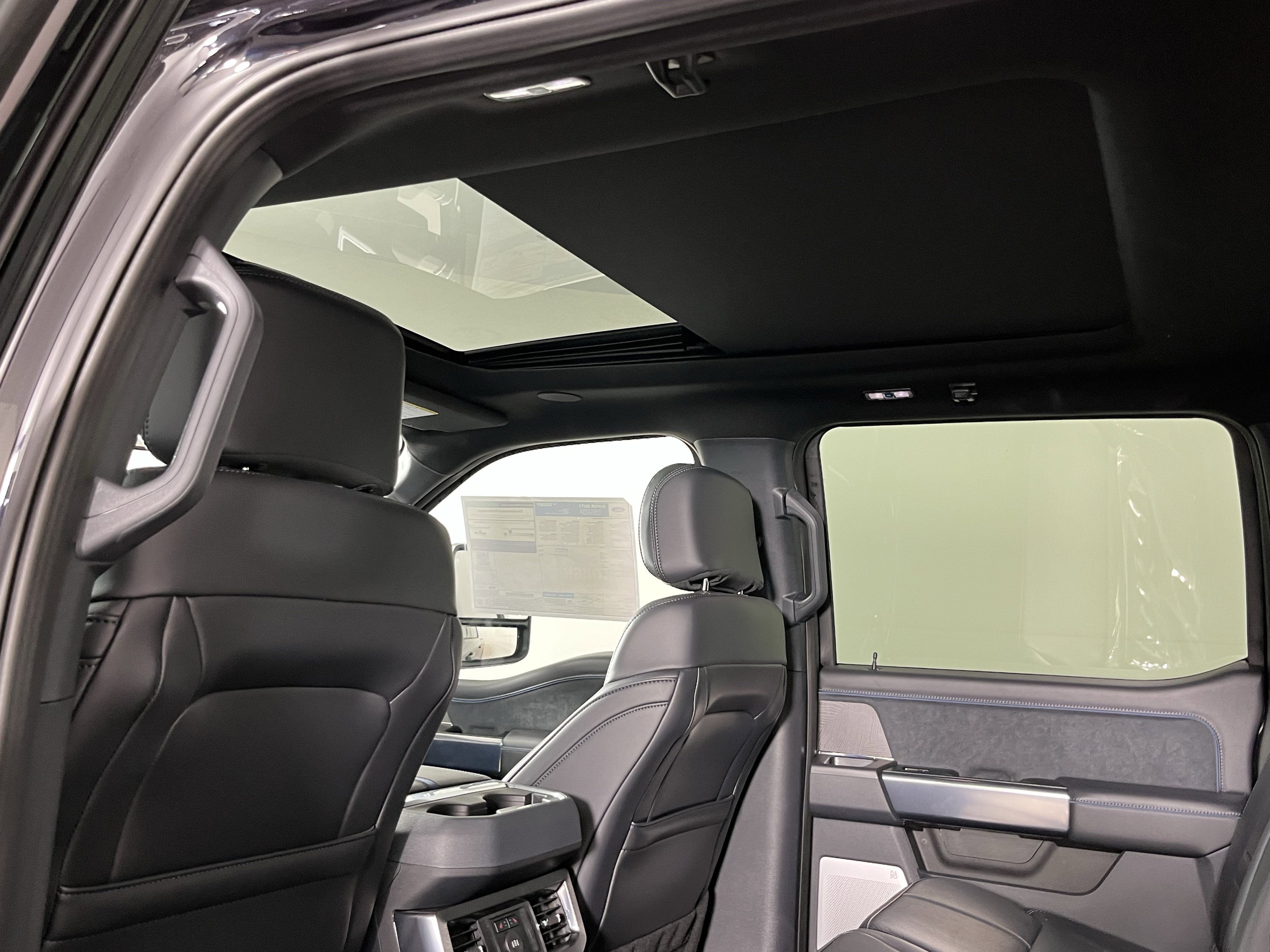 2025 Ford Super Duty F-250 SRW Platinum 4WD Crew Cab 6.75' Box