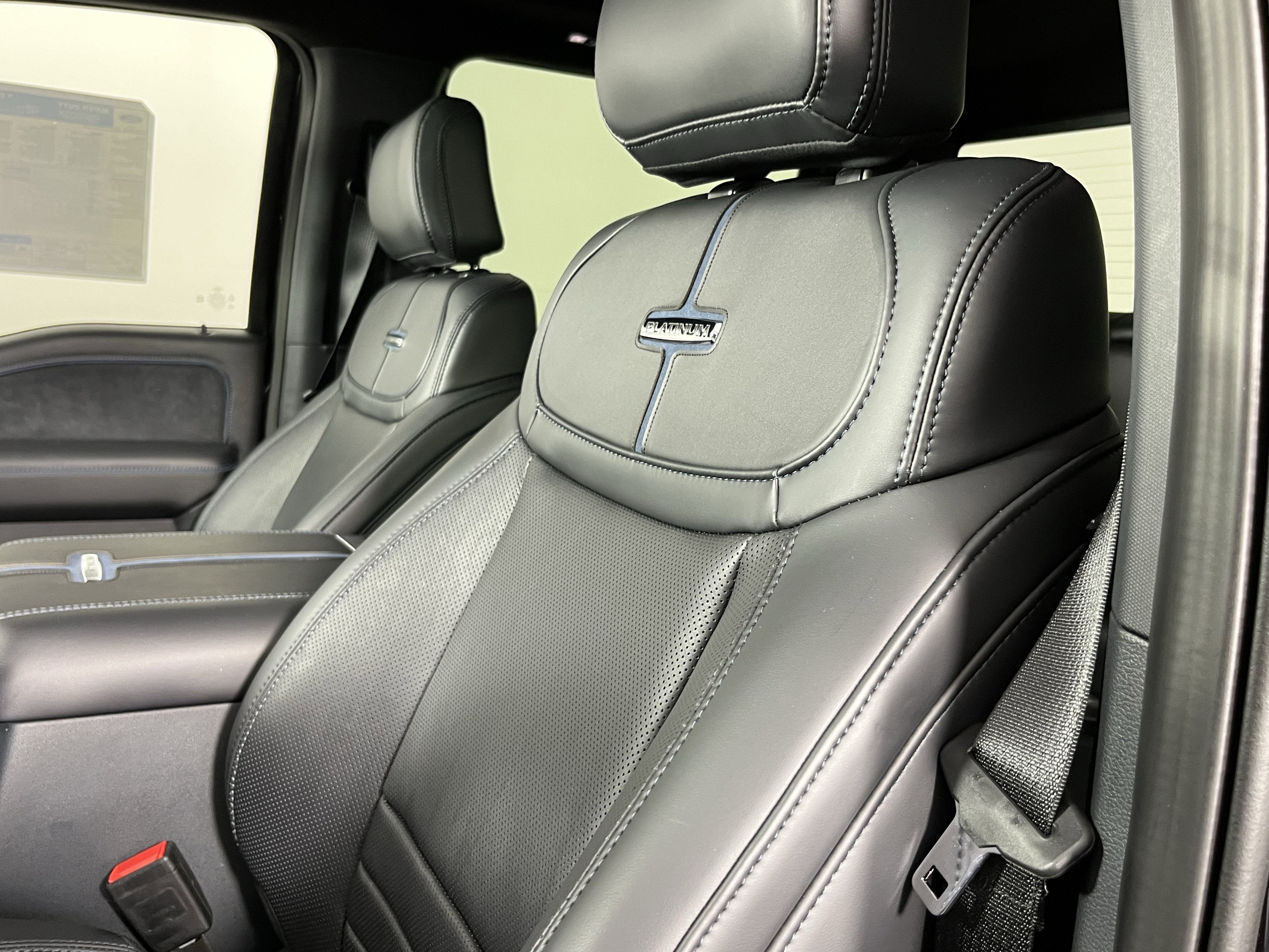 2025 Ford Super Duty F-250 SRW Platinum 4WD Crew Cab 6.75' Box