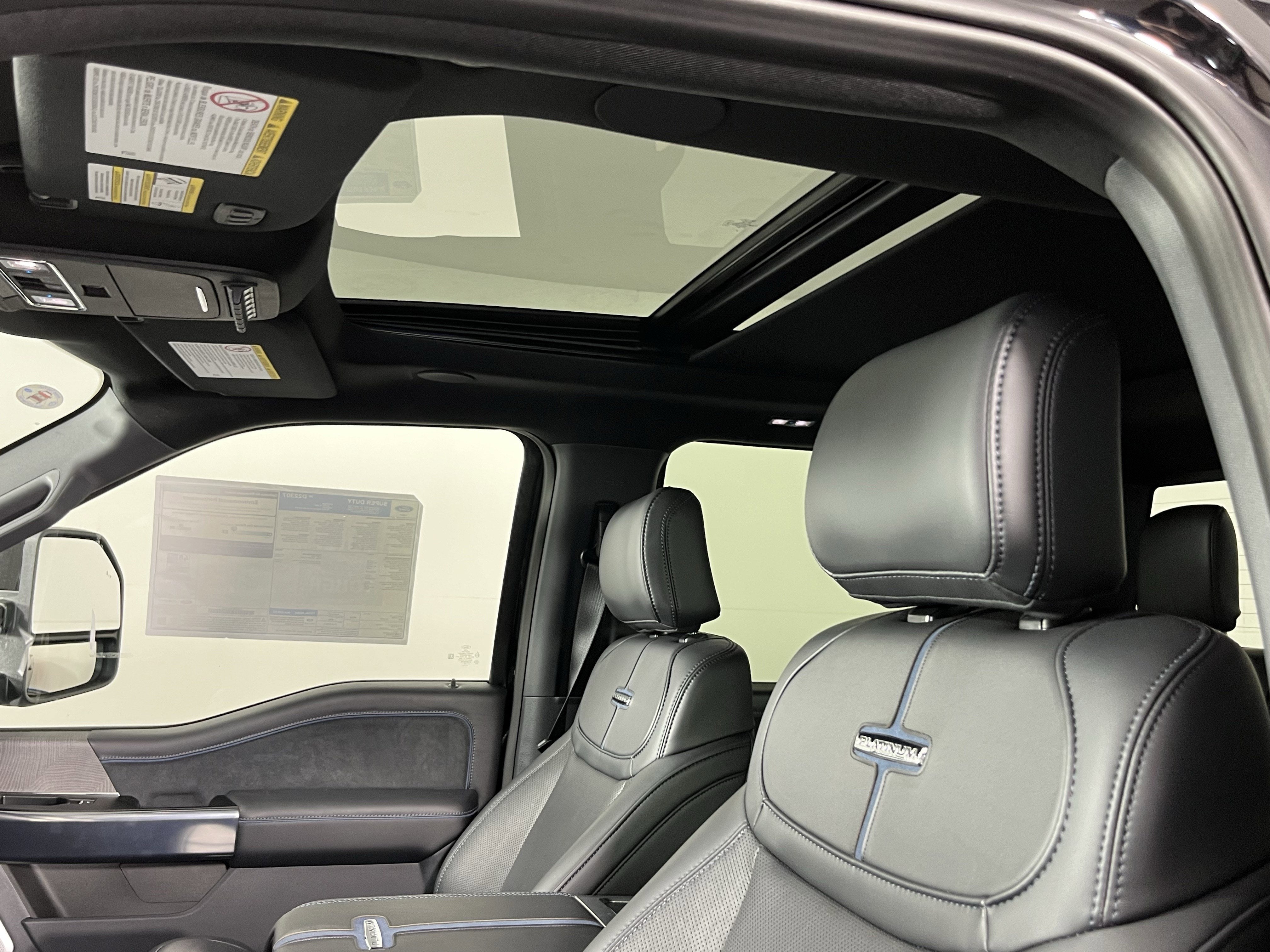 2025 Ford Super Duty F-250 SRW Platinum 4WD Crew Cab 6.75' Box